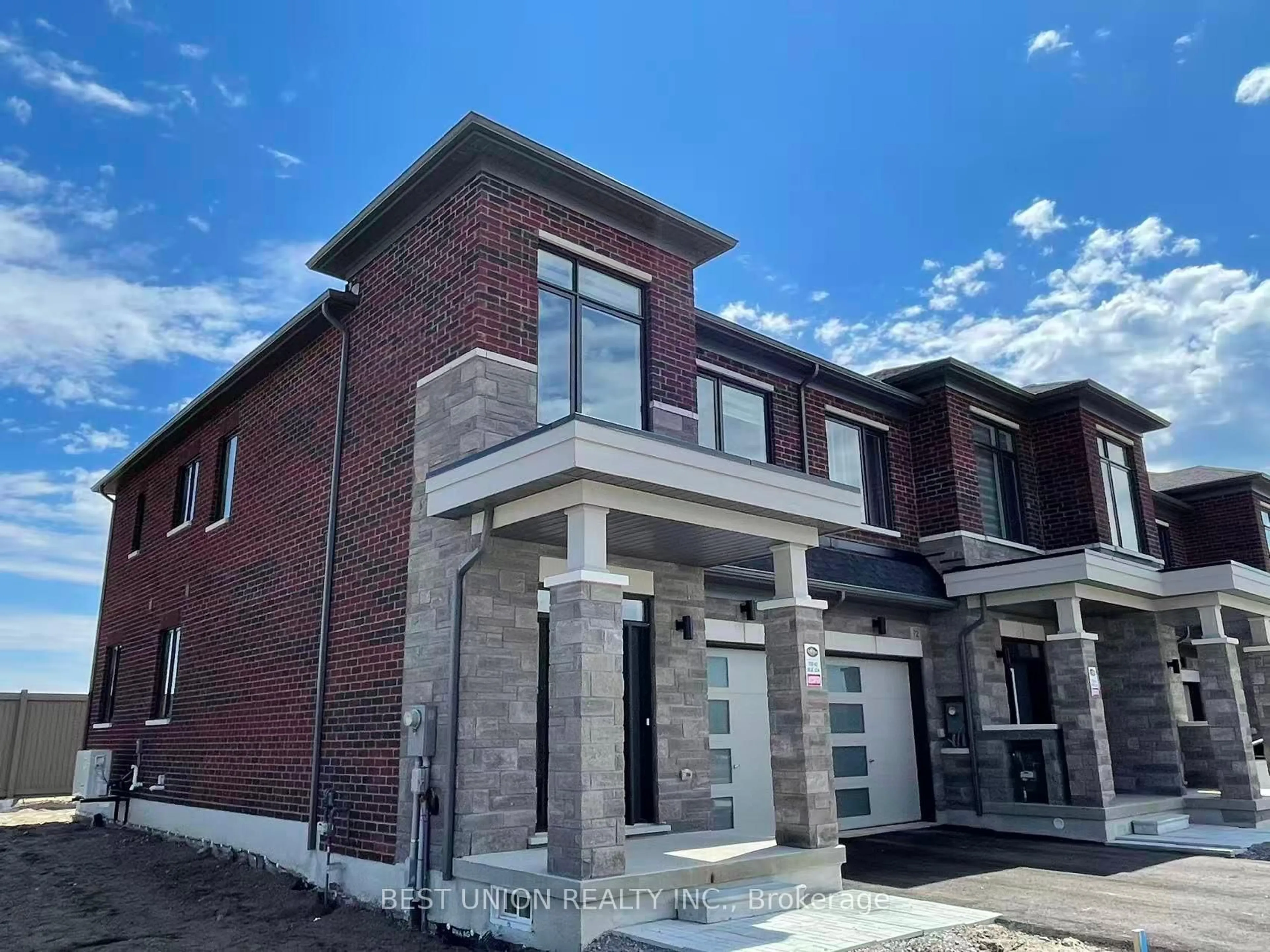 Home with brick exterior material, building for 70 Tipp Dr, Richmond Hill Ontario L4E 1J3
