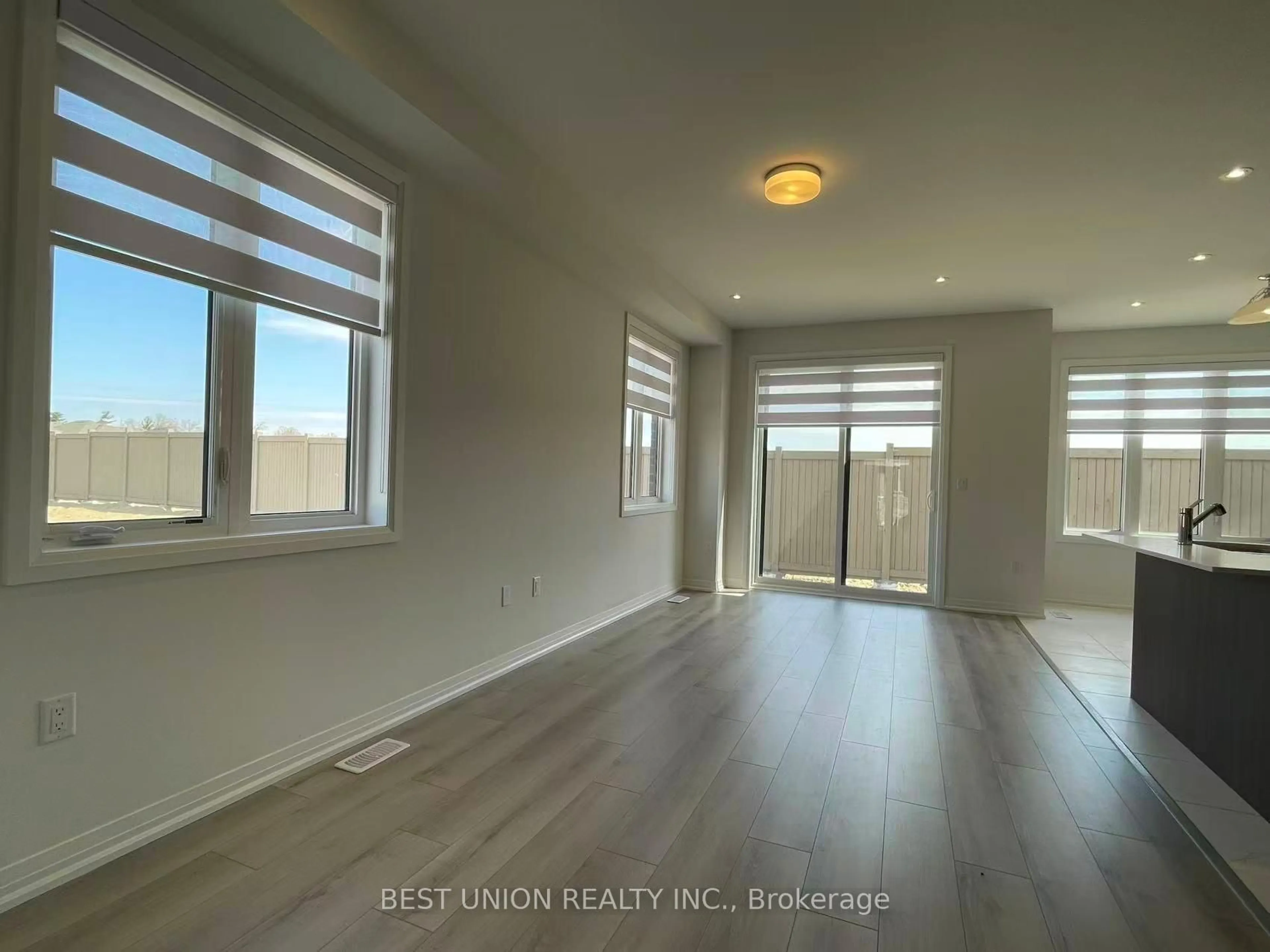 A pic of a room for 70 Tipp Dr, Richmond Hill Ontario L4E 1J3