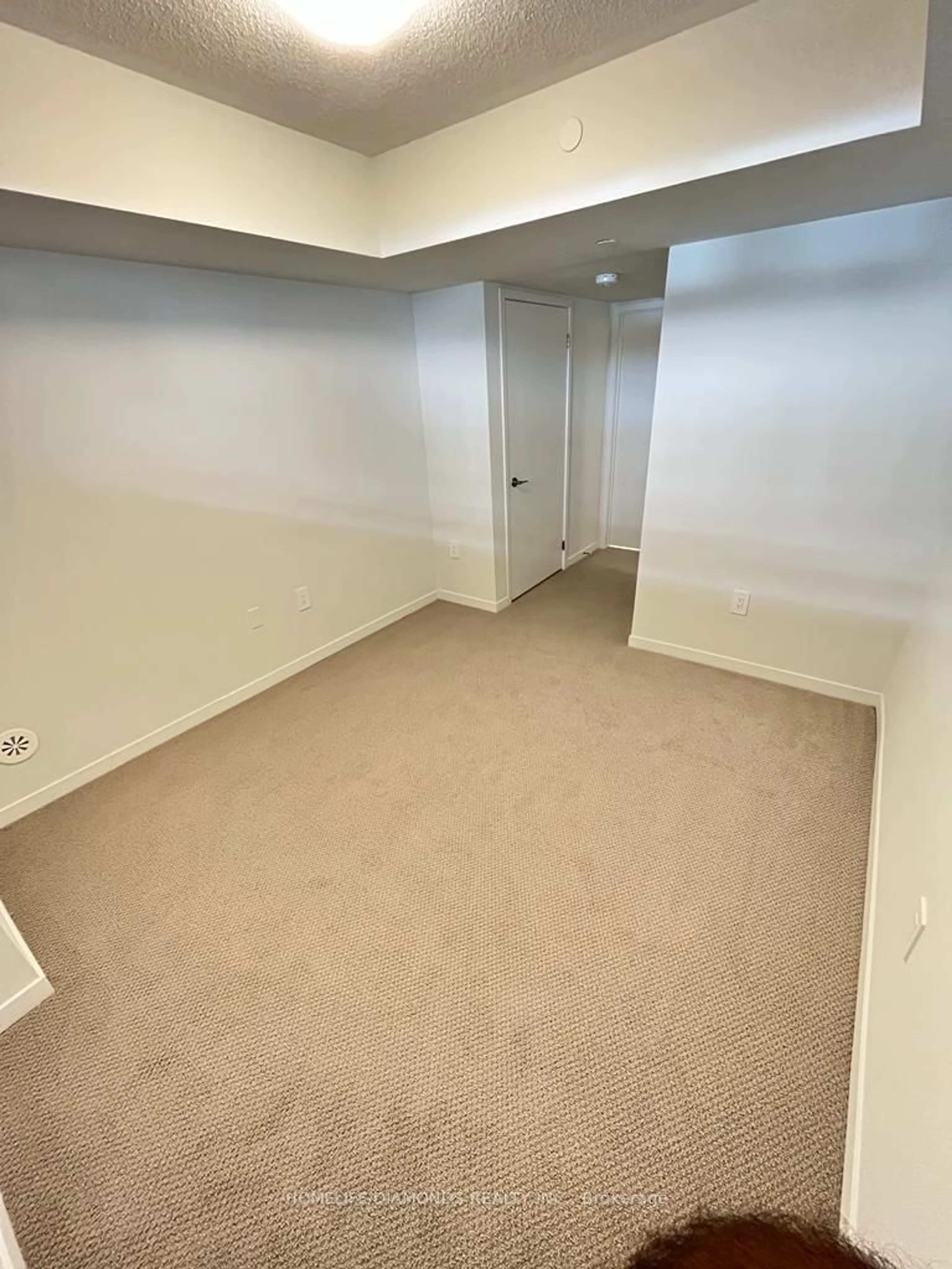 A pic of a room for 31 HONEYCRISP Cres #68, Vaughan Ontario L4K 0N6