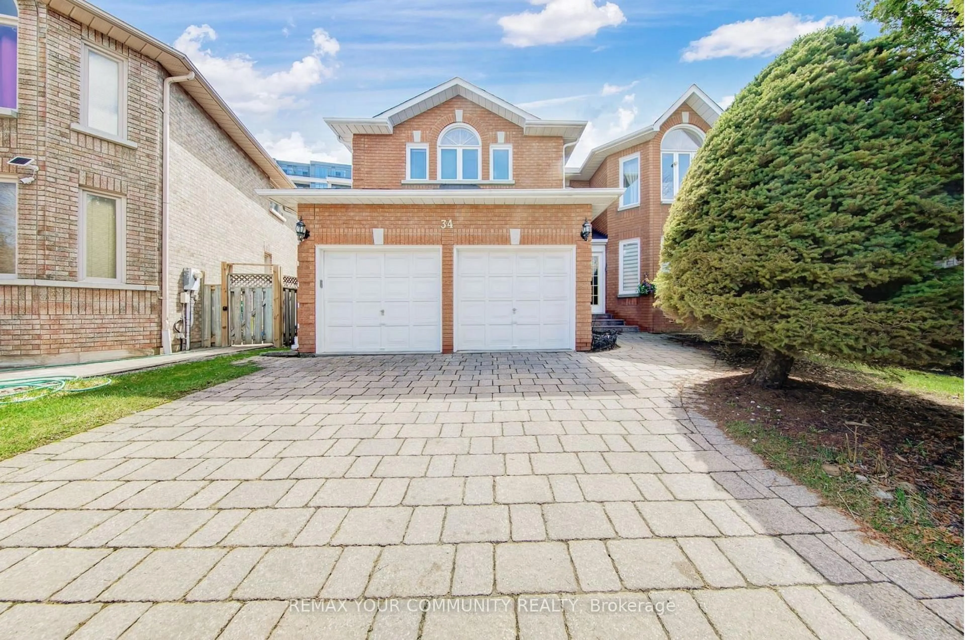Home with brick exterior material, street for 34 Leicester Rd, Richmond Hill Ontario L4B 3V5