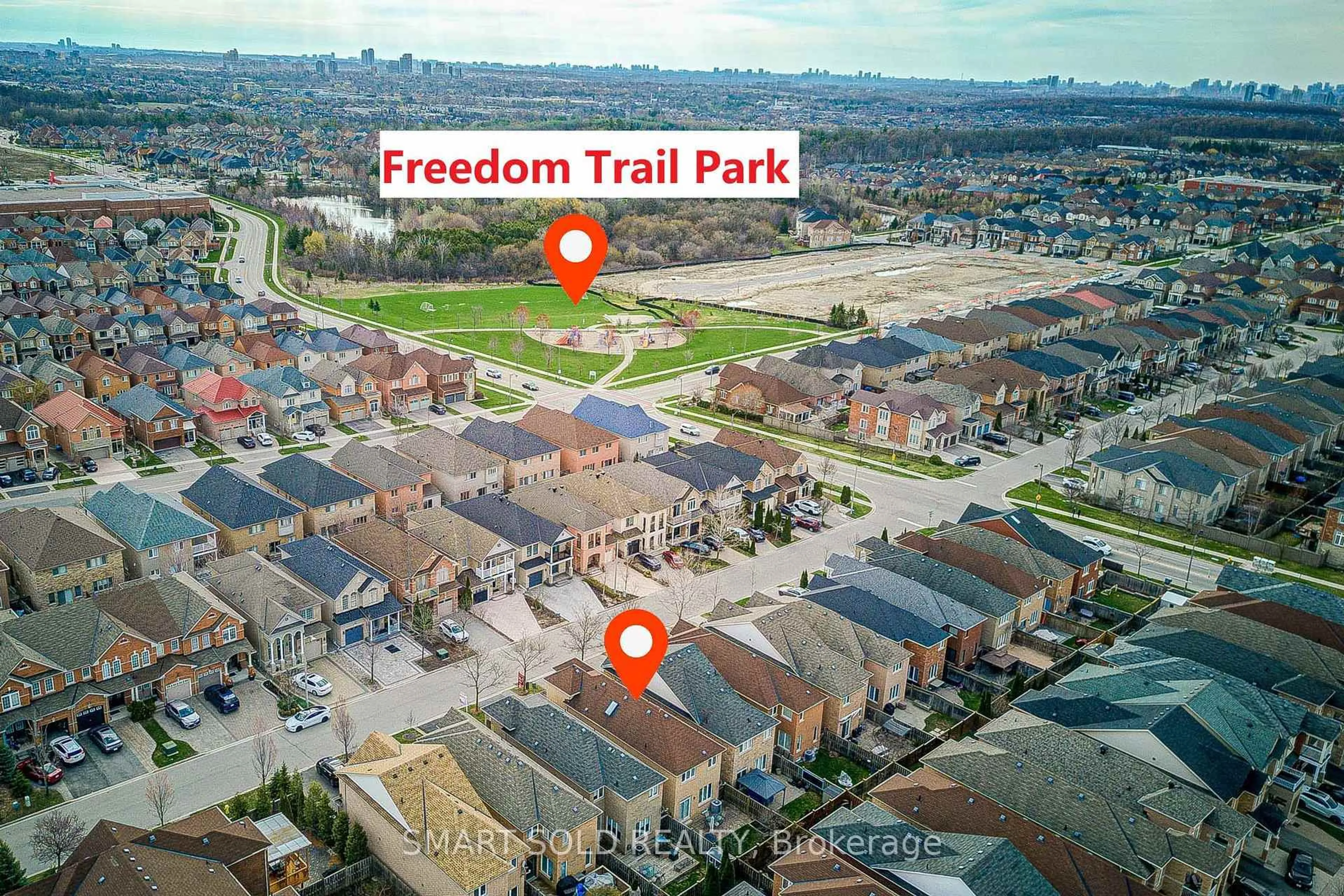 A pic from outside/outdoor area/front of a property/back of a property/a pic from drone, street for 28 Catalpa Cres, Vaughan Ontario L6A 0R6