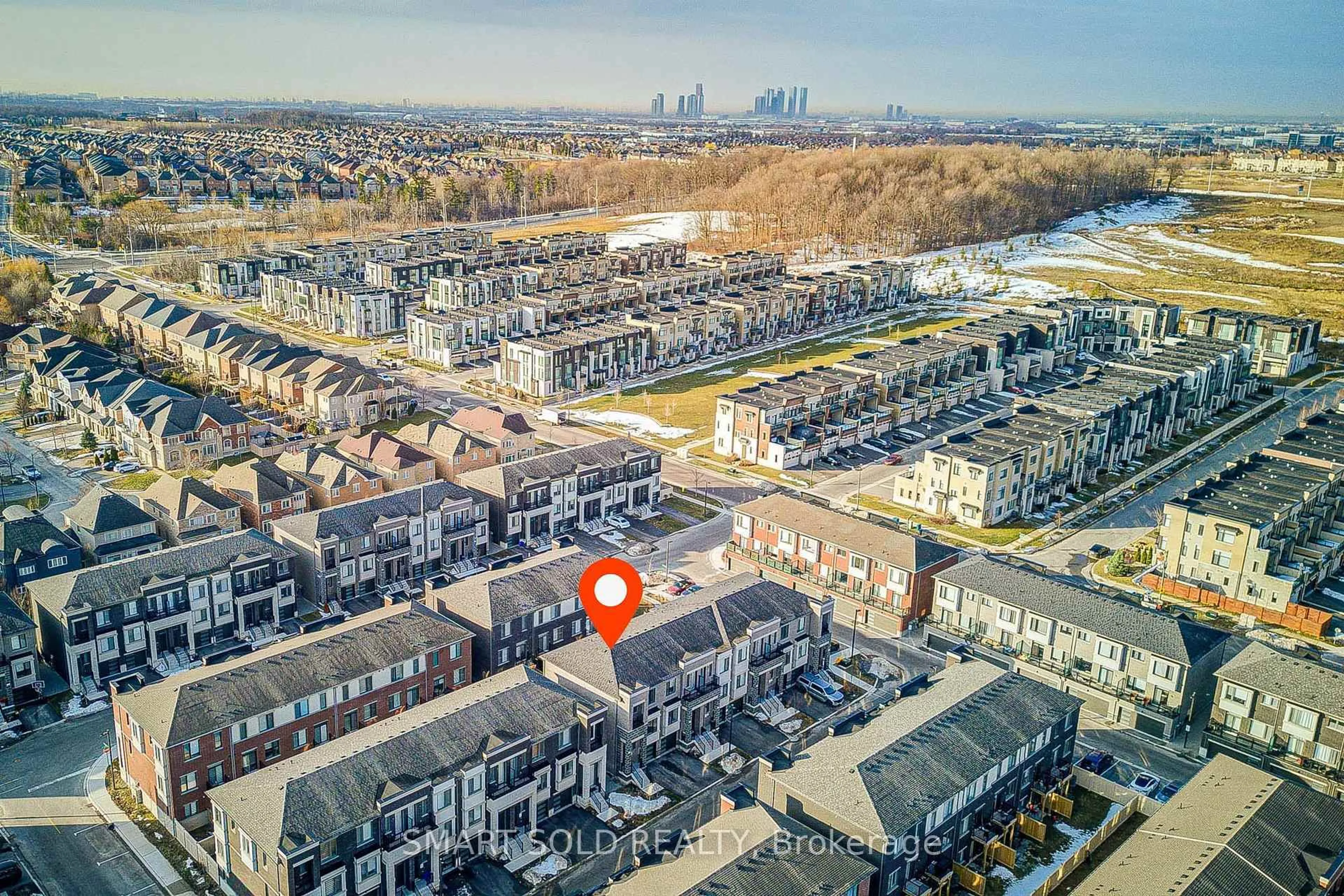A pic from outside/outdoor area/front of a property/back of a property/a pic from drone, city buildings view from balcony for 25 Origin Way, Vaughan Ontario L6A 0C6