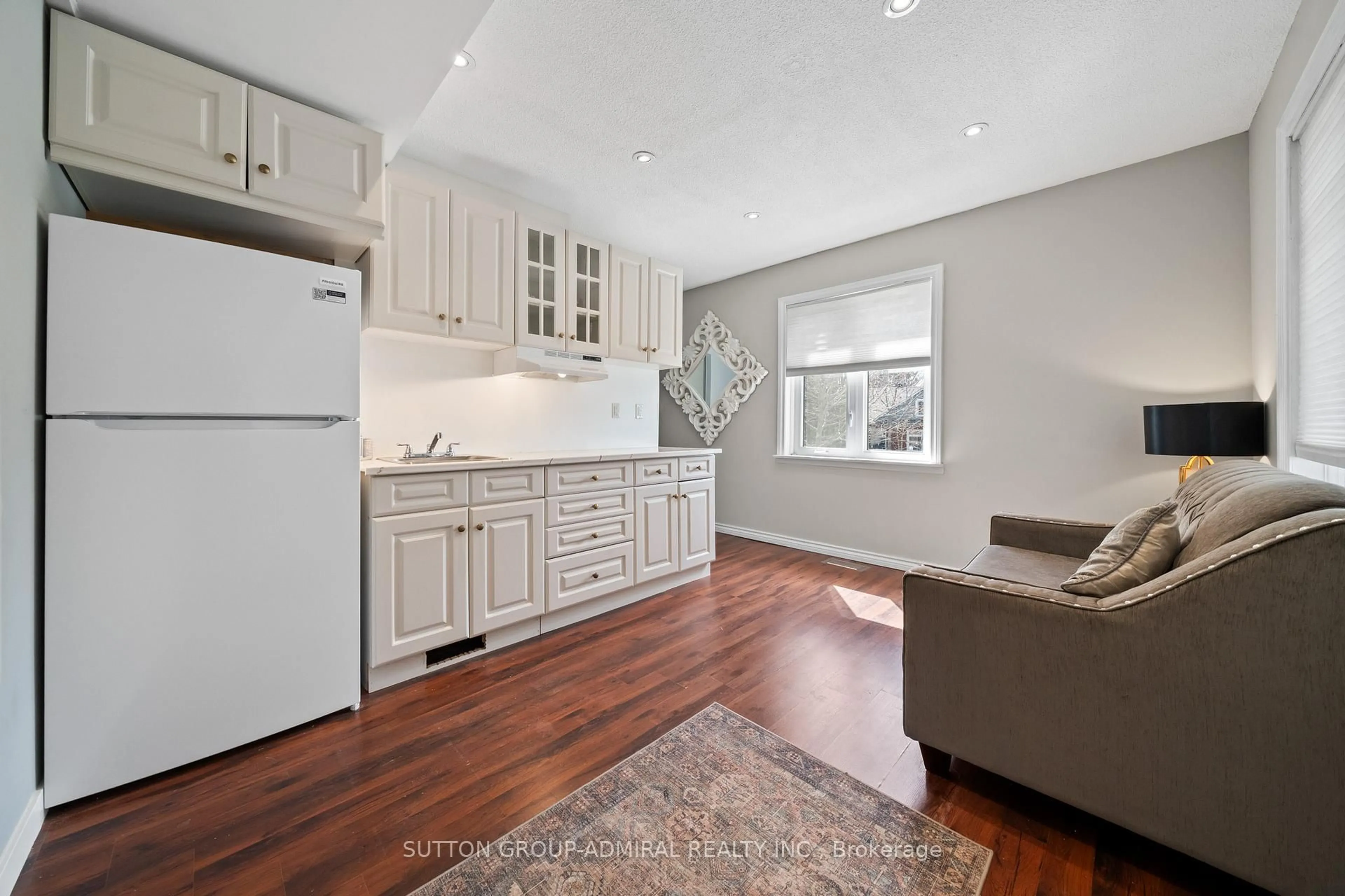Open concept kitchen, unknown for 472 Main St, King Ontario L0G 1T0