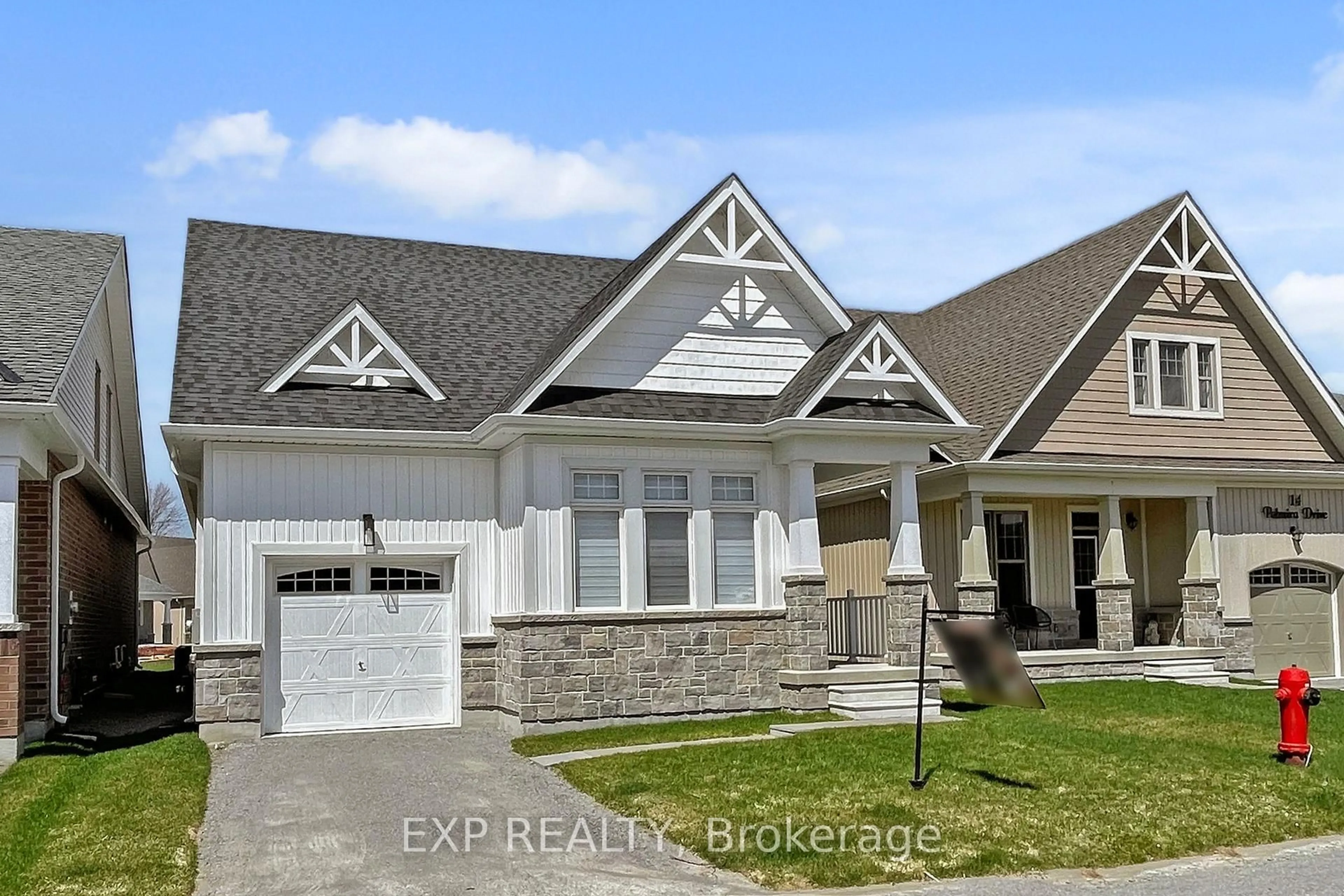 Home with vinyl exterior material, street for 10 Palmira Dr, Georgina Ontario L0E 1R0
