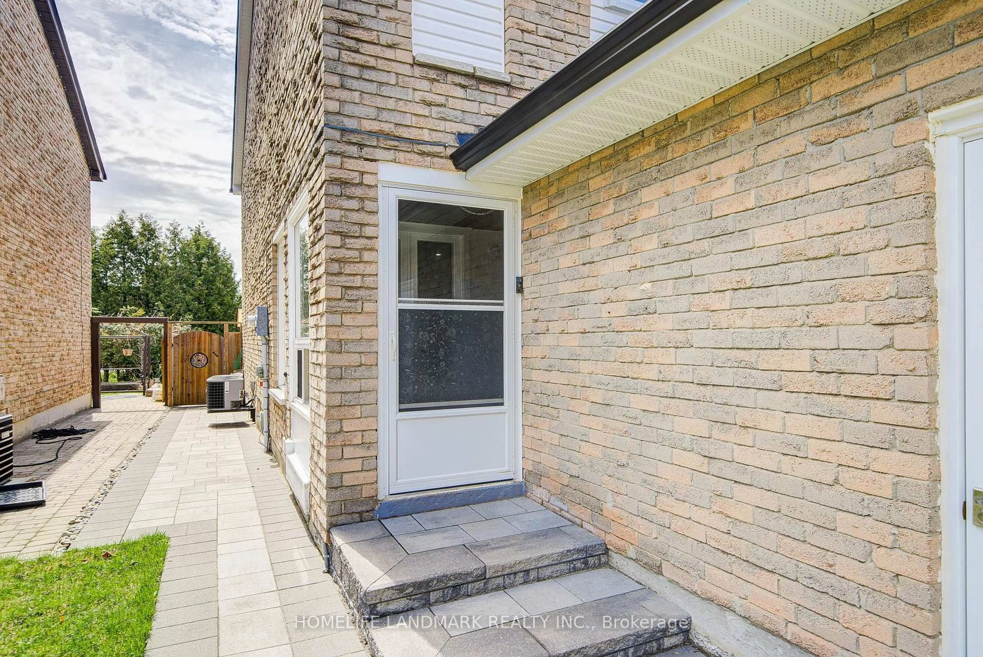 Home with brick exterior material, street for 45 Longmeadow Cres, Markham Ontario L3R 3J6