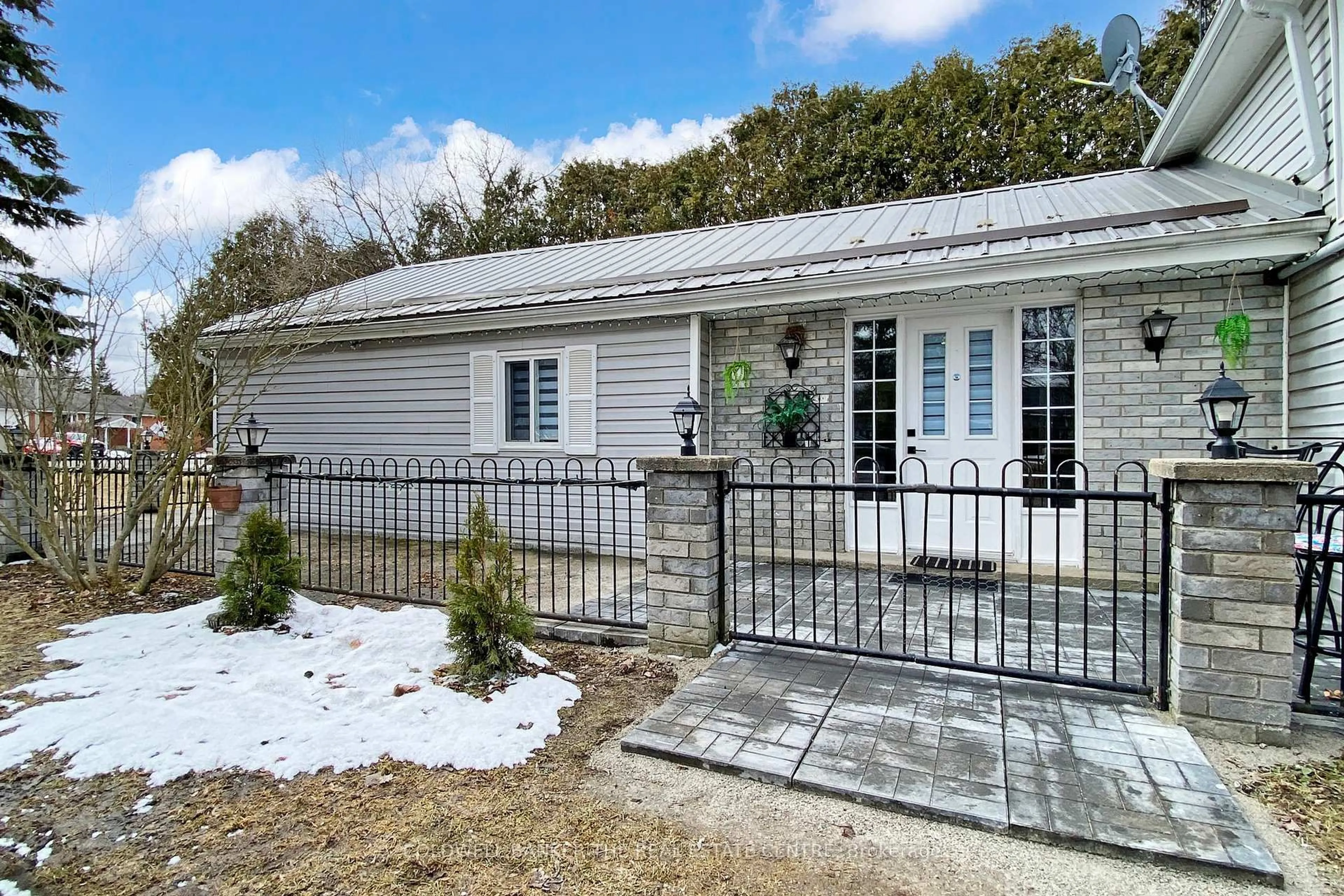 A pic from outside/outdoor area/front of a property/back of a property/a pic from drone, street for 8352 Main Lisle St, Adjala-Tosorontio Ontario L0M 1M0