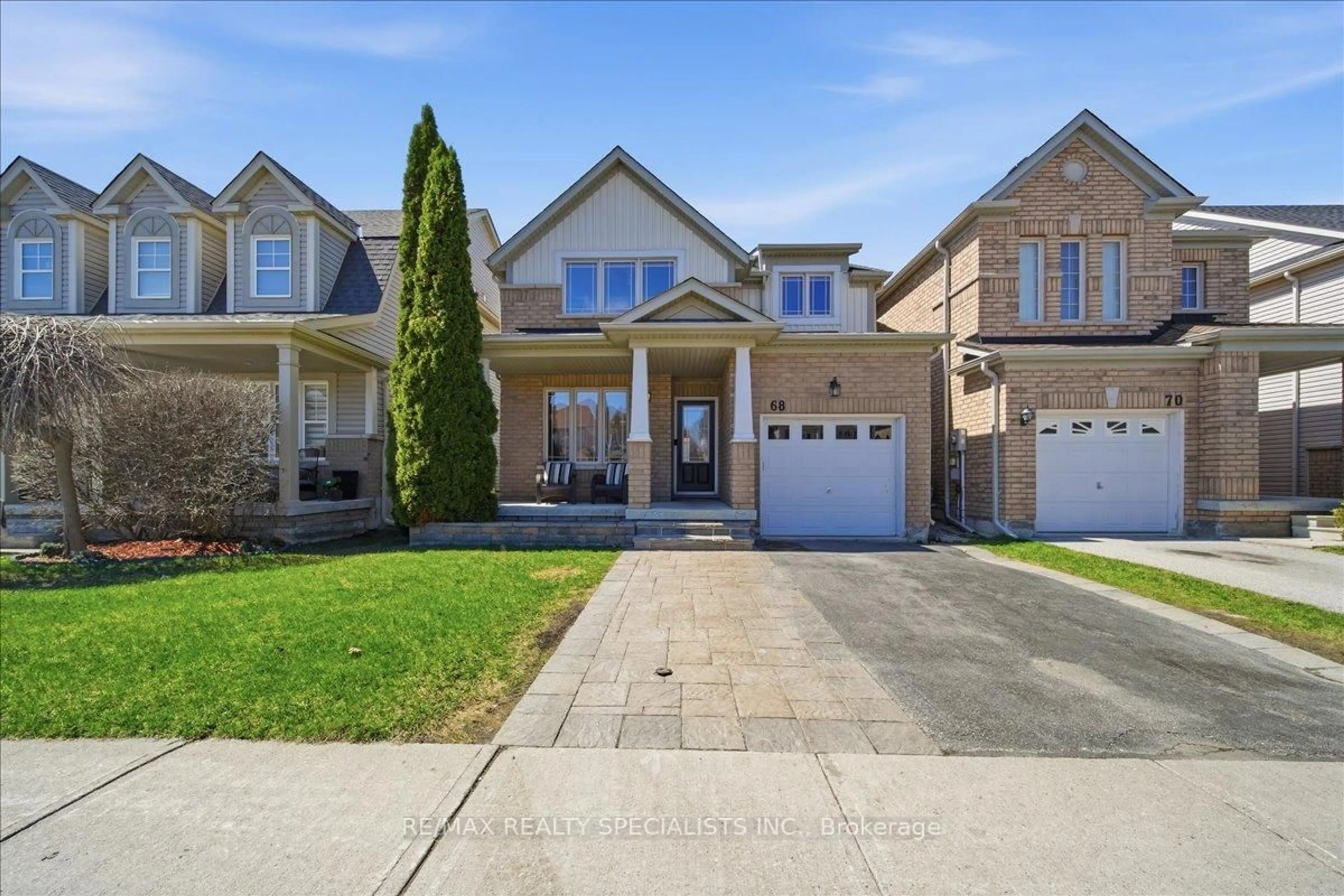 Home with brick exterior material, street for 68 West Park Ave, Bradford West Gwillimbury Ontario L3Z 0A7