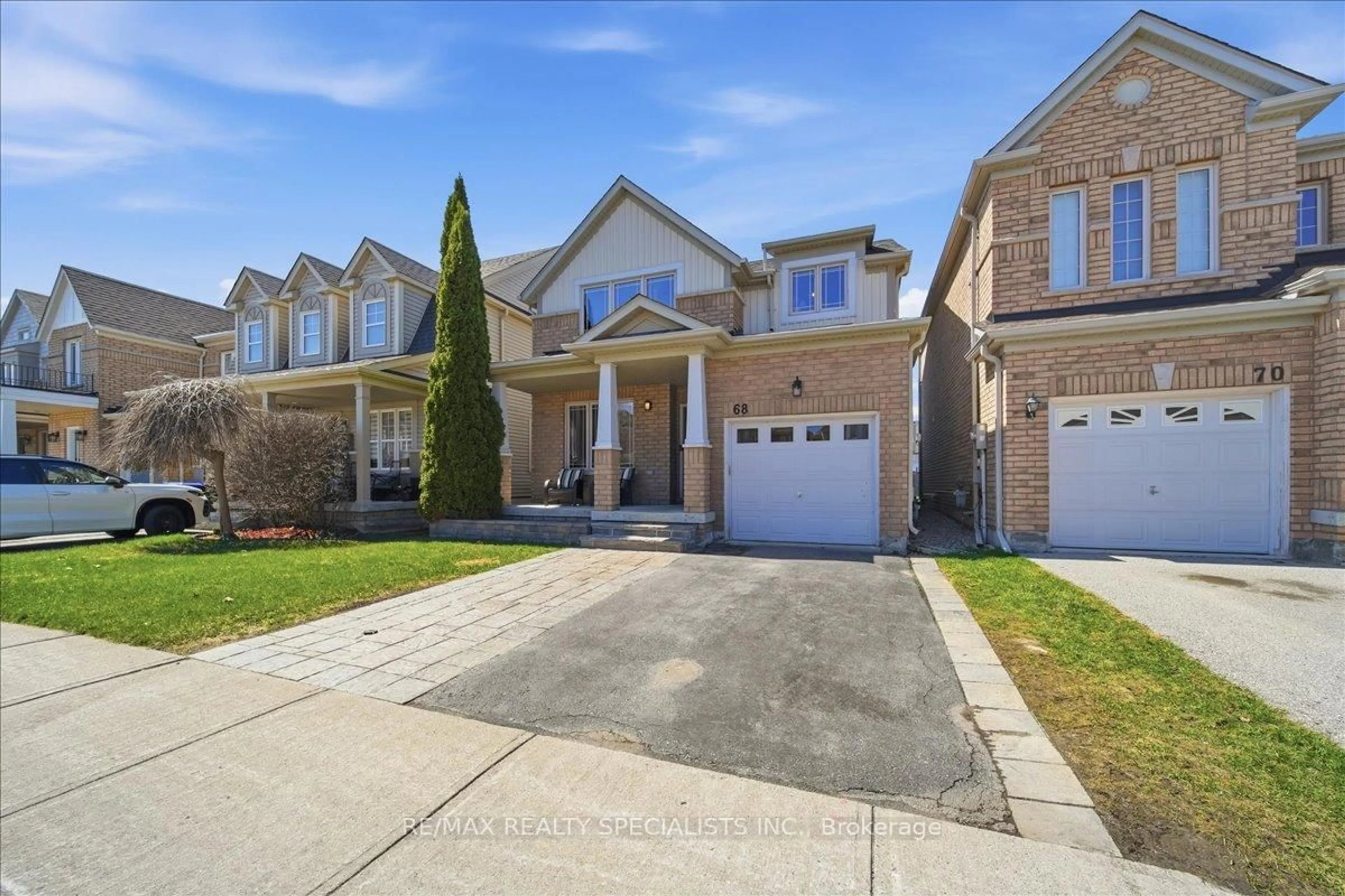 Home with brick exterior material, street for 68 West Park Ave, Bradford West Gwillimbury Ontario L3Z 0A7