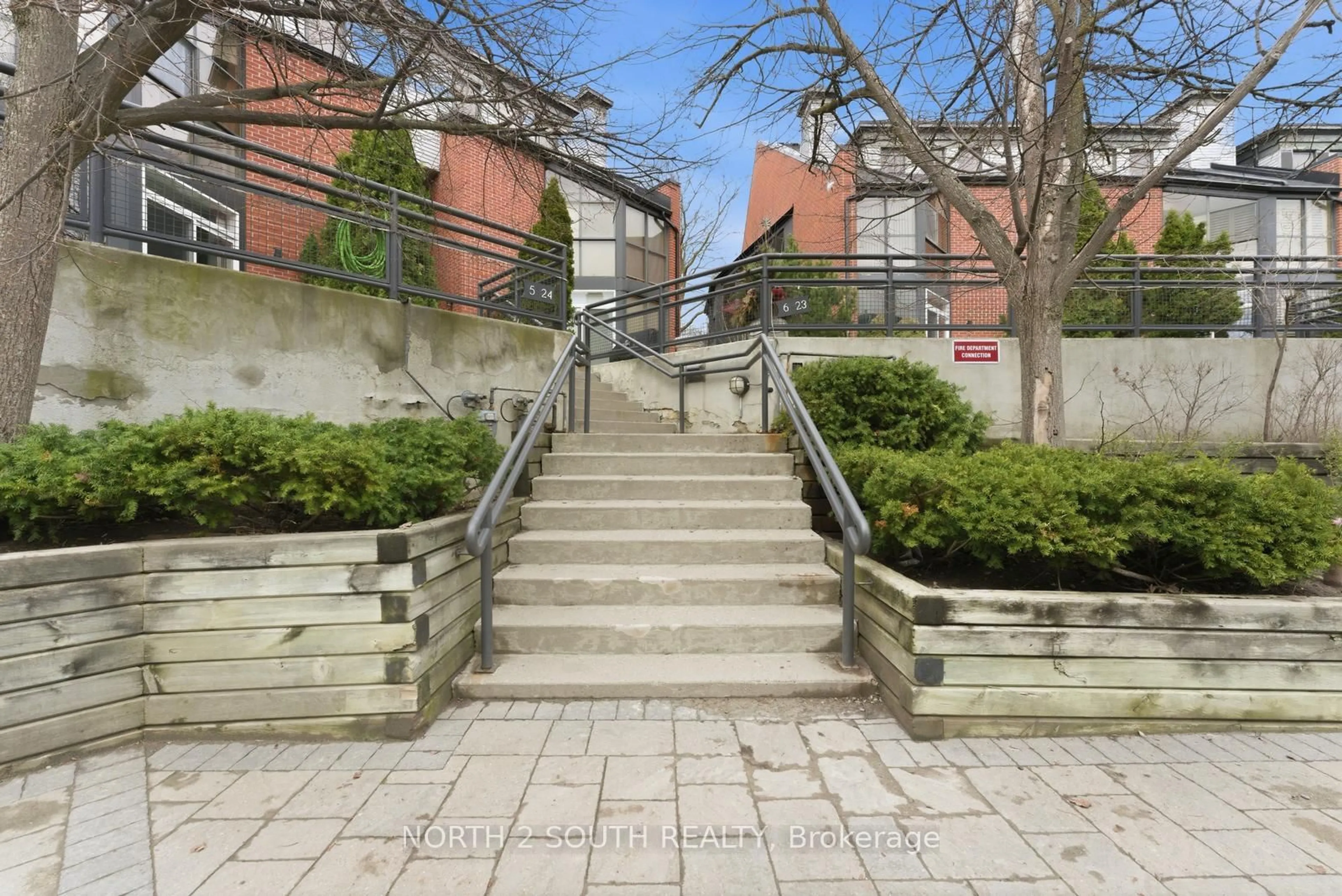 Stairs for 100 Arbors Lane #TH 23, Vaughan Ontario L4L 7G4