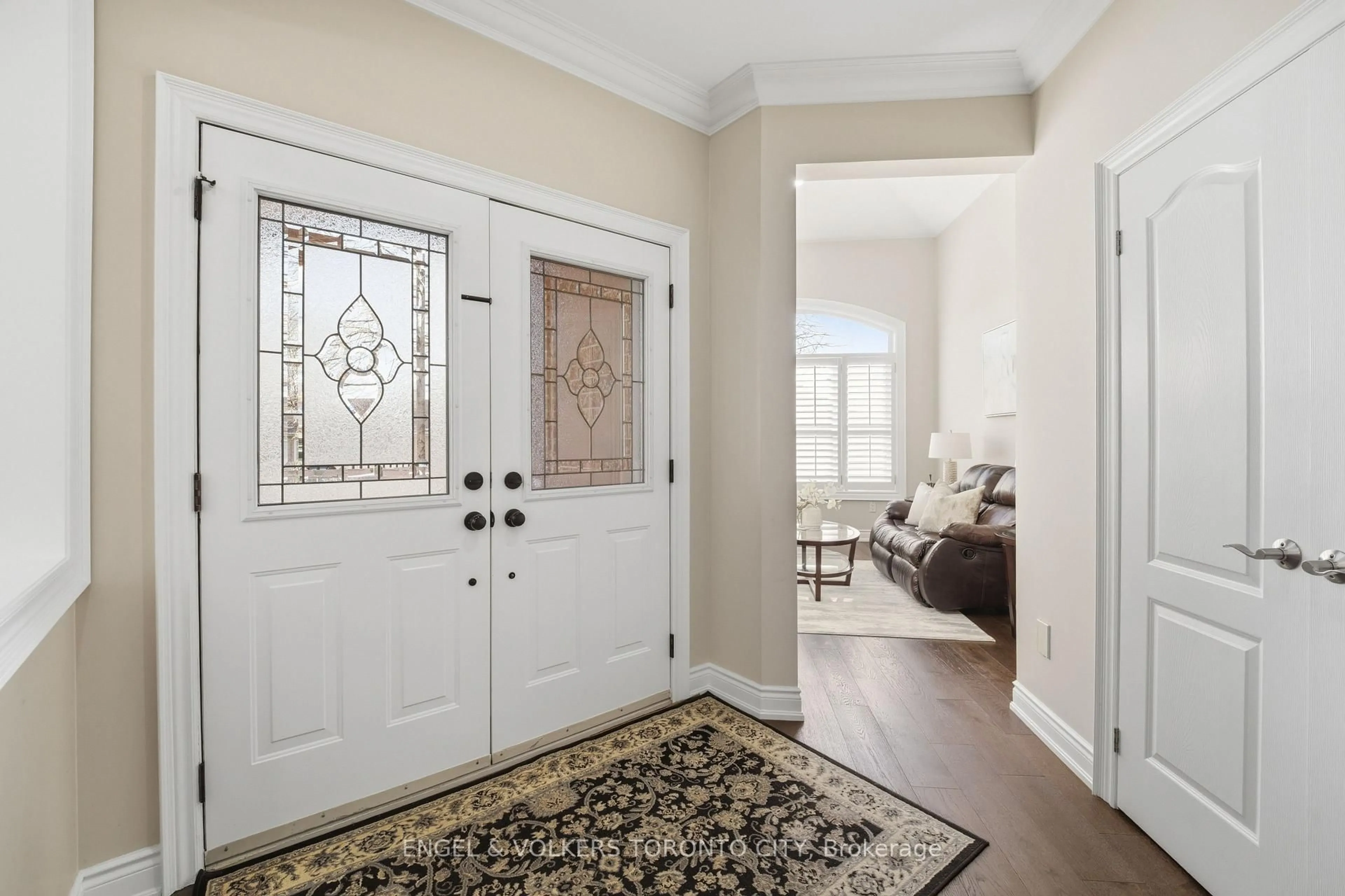 Indoor entryway for 11 Aventura Cres, Vaughan Ontario L4H 2G2