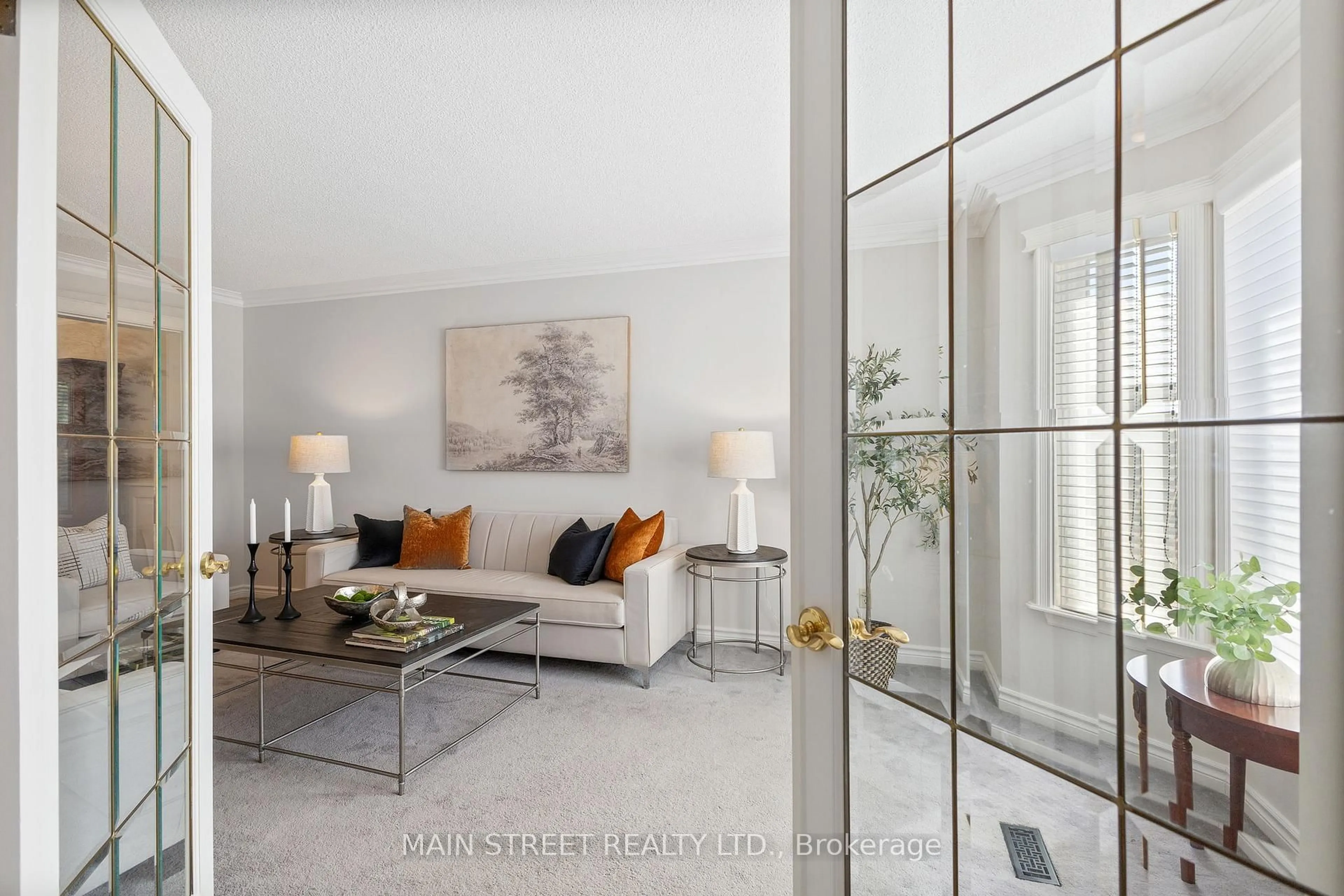 Unknown for 195 Brammar St, Newmarket Ontario L3Y 7T4