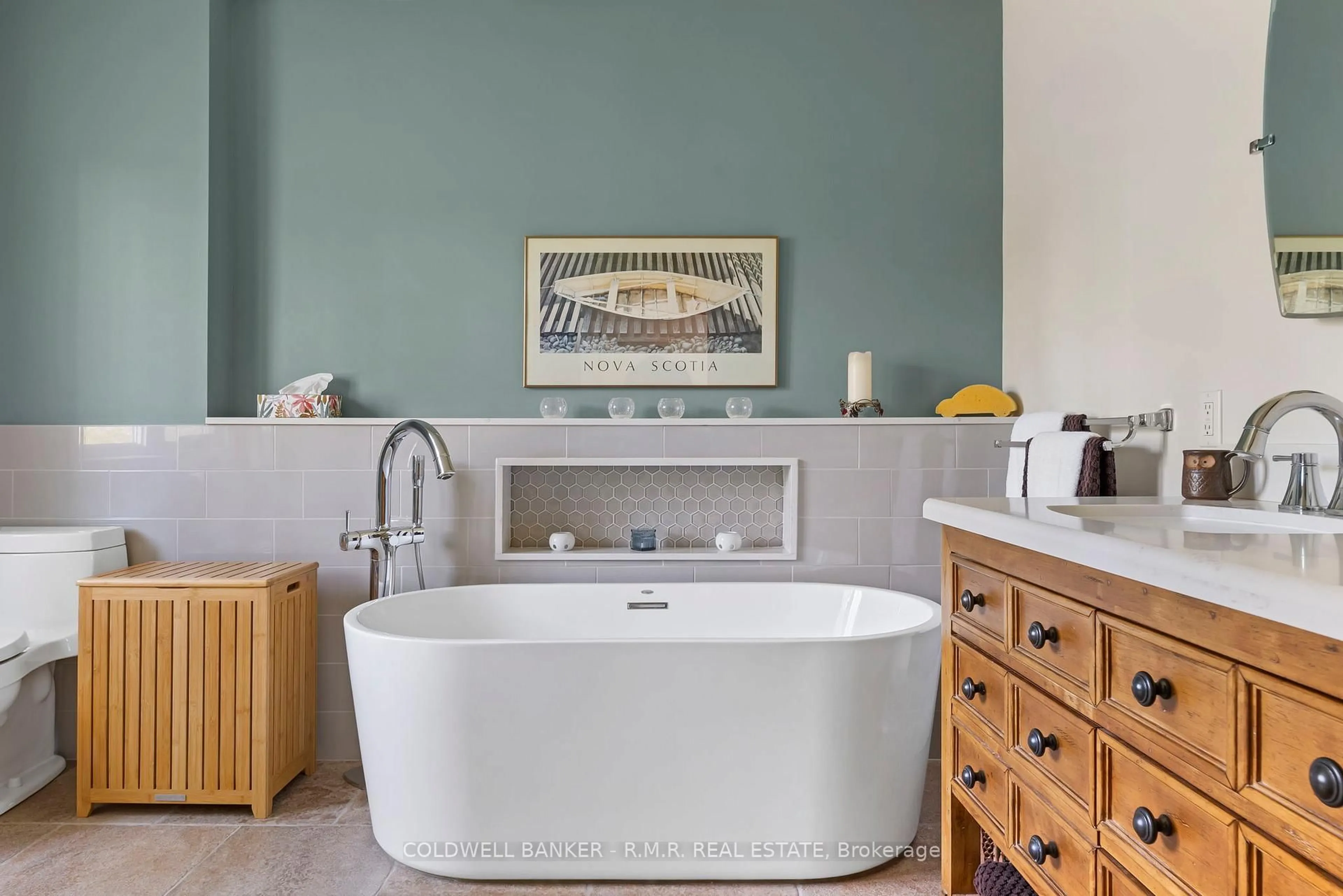 Contemporary bathroom, ceramic/tile floor for 6209 Concession 5 Rd, Uxbridge Ontario L9P 1R1