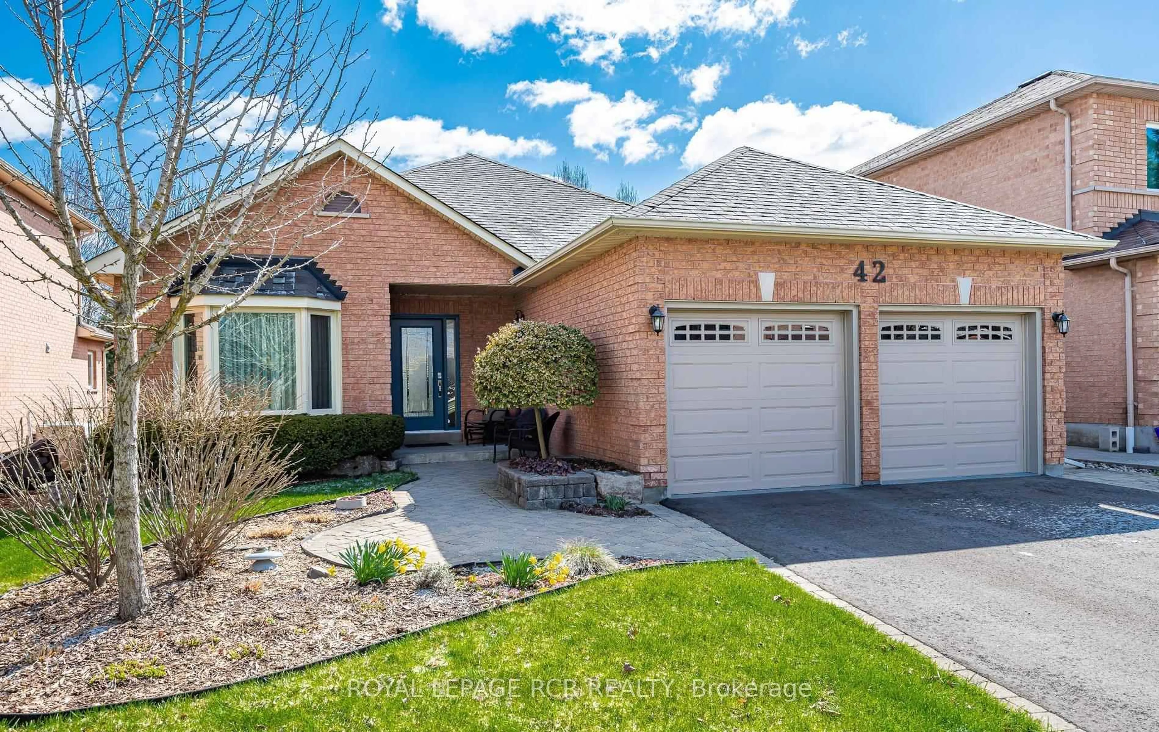 Home with brick exterior material, street for 42 Allenvale Dr, Aurora Ontario L4G 6P5