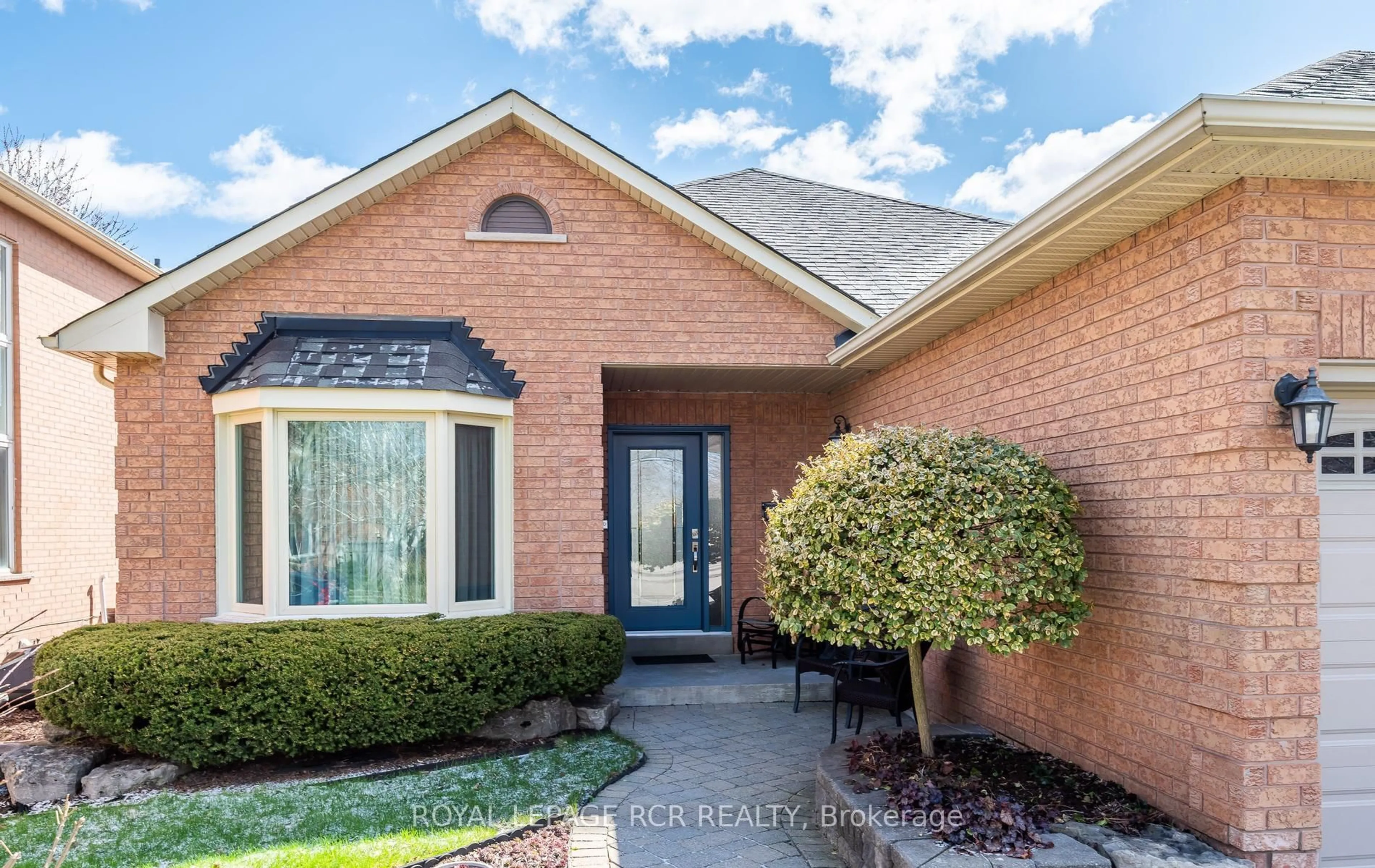 Home with brick exterior material, street for 42 Allenvale Dr, Aurora Ontario L4G 6P5