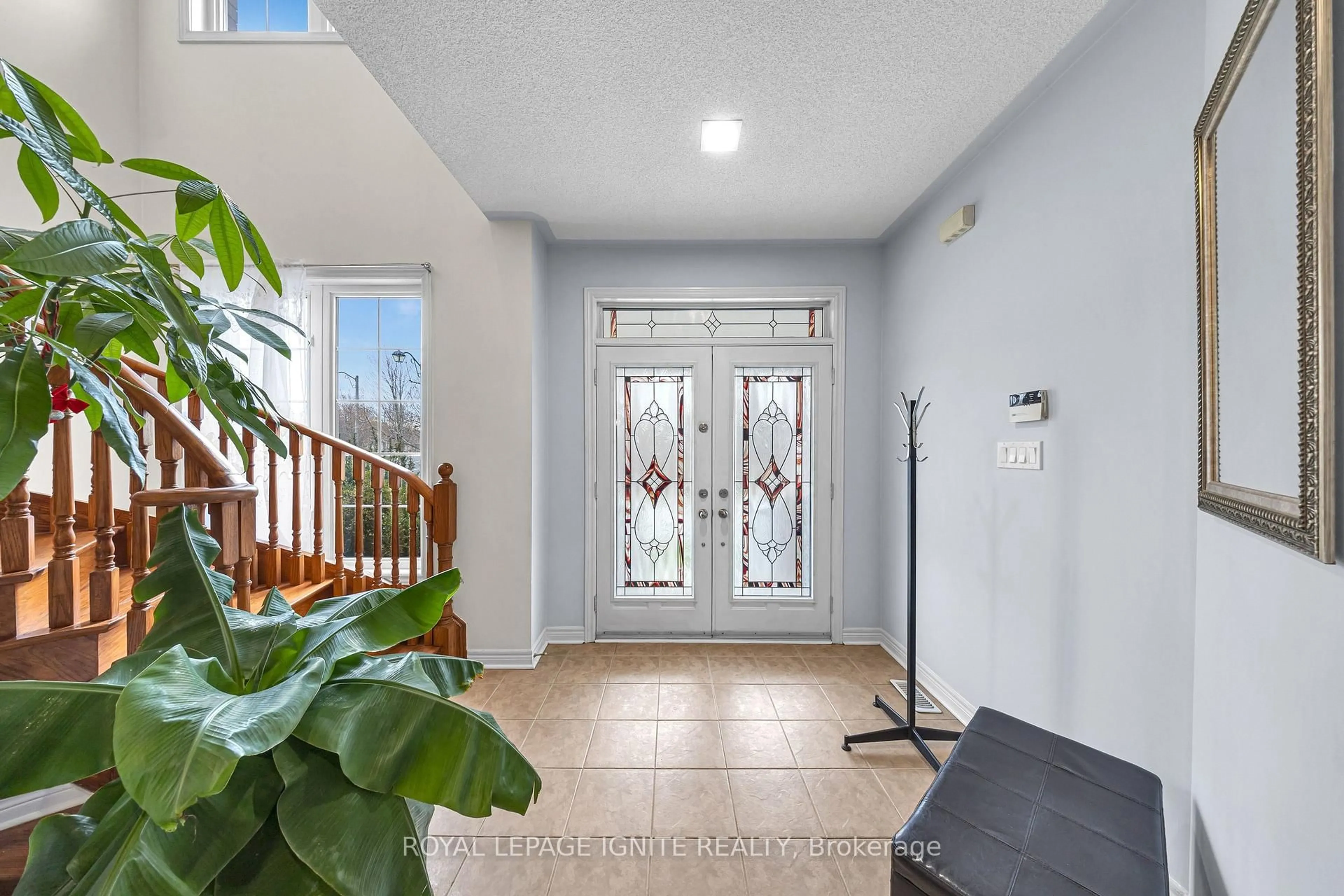 Indoor entryway for 59 Boswell Rd, Markham Ontario L6B 0G3