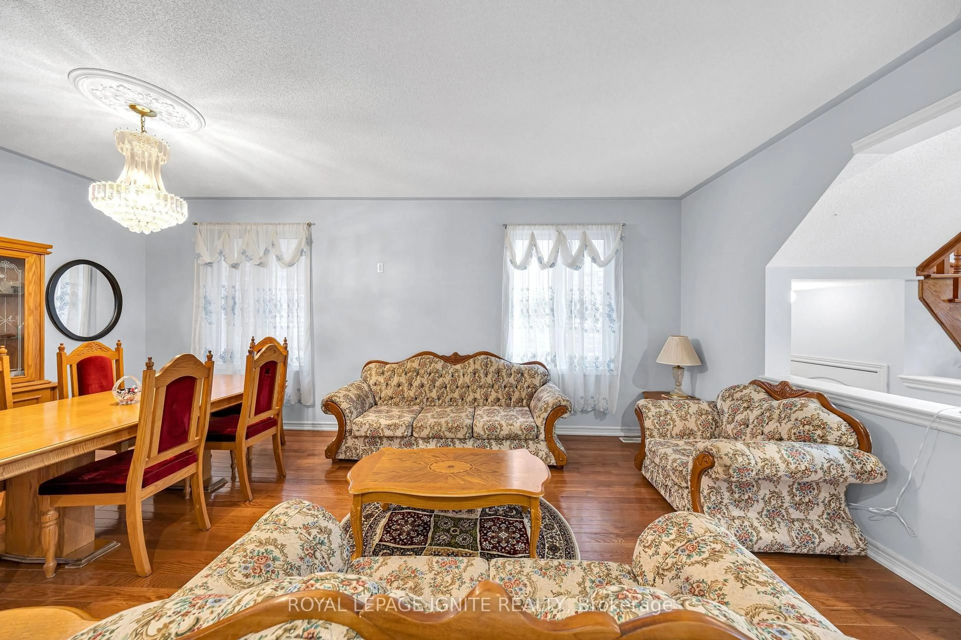 Living room with furniture, unknown for 59 Boswell Rd, Markham Ontario L6B 0G3