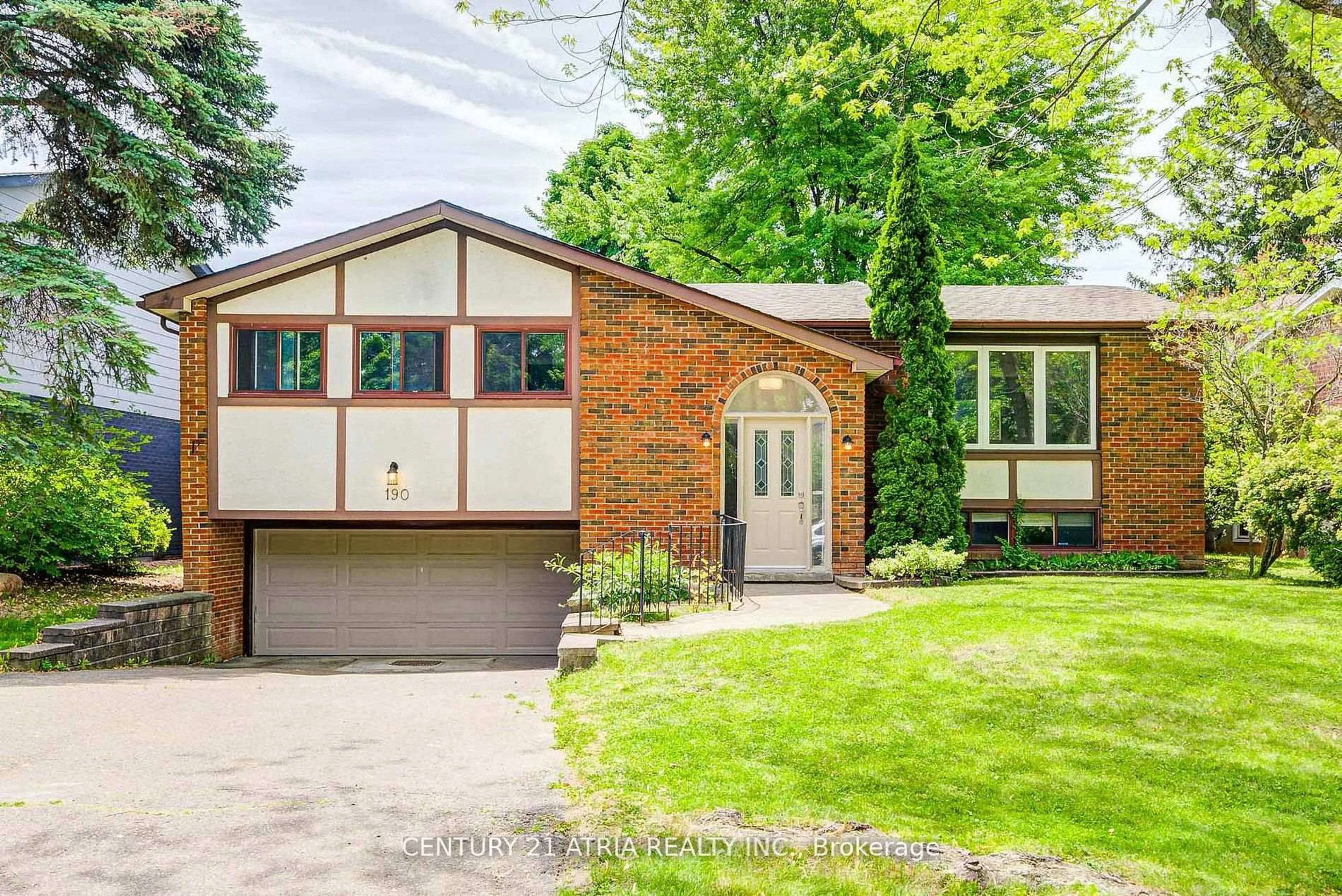 Home with brick exterior material, street for 190 Romfield Crct, Markham Ontario L3T 3J1