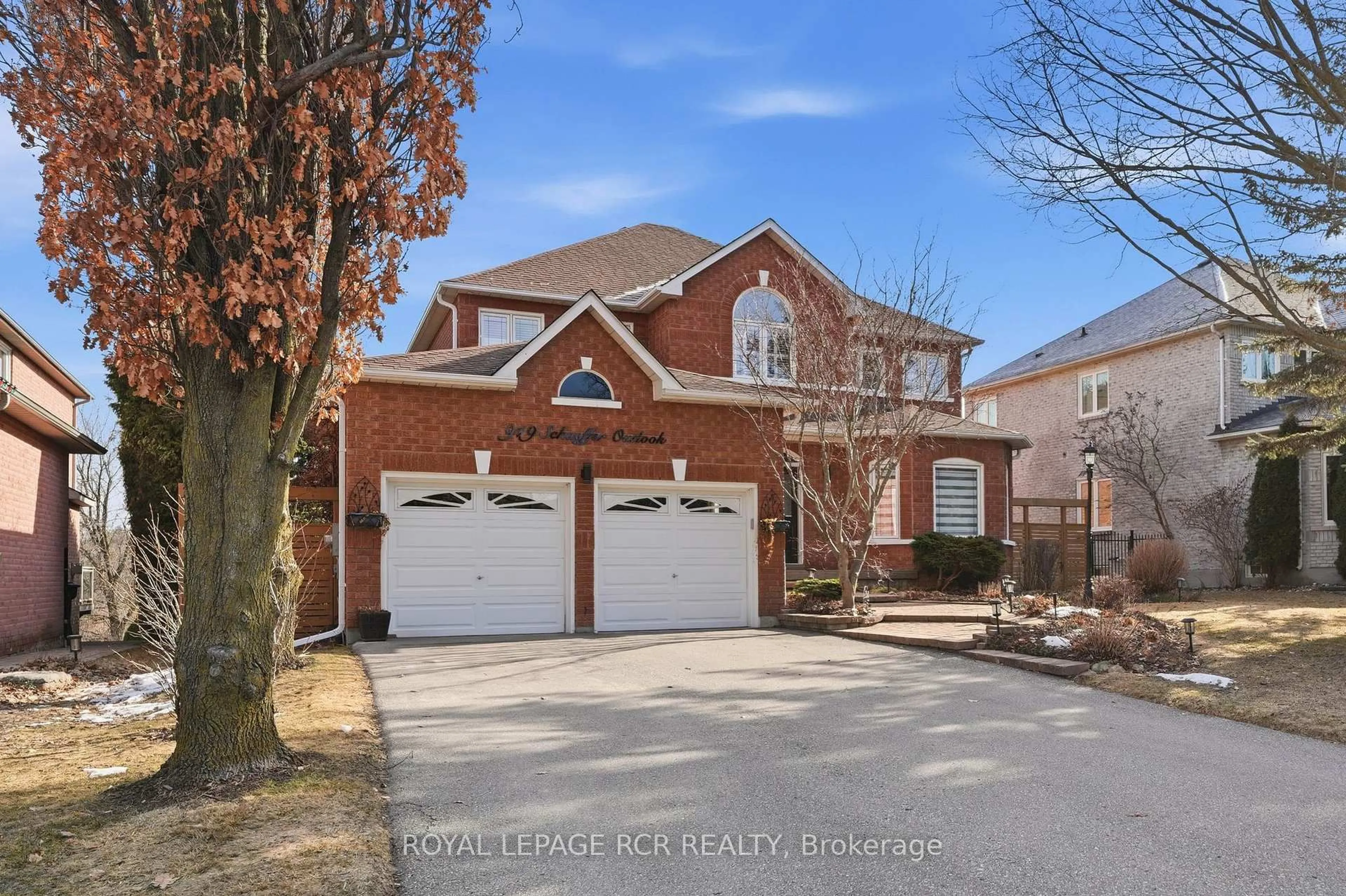 Home with brick exterior material, street for 919 Schaeffer Otlk, Newmarket Ontario L3X 1V9