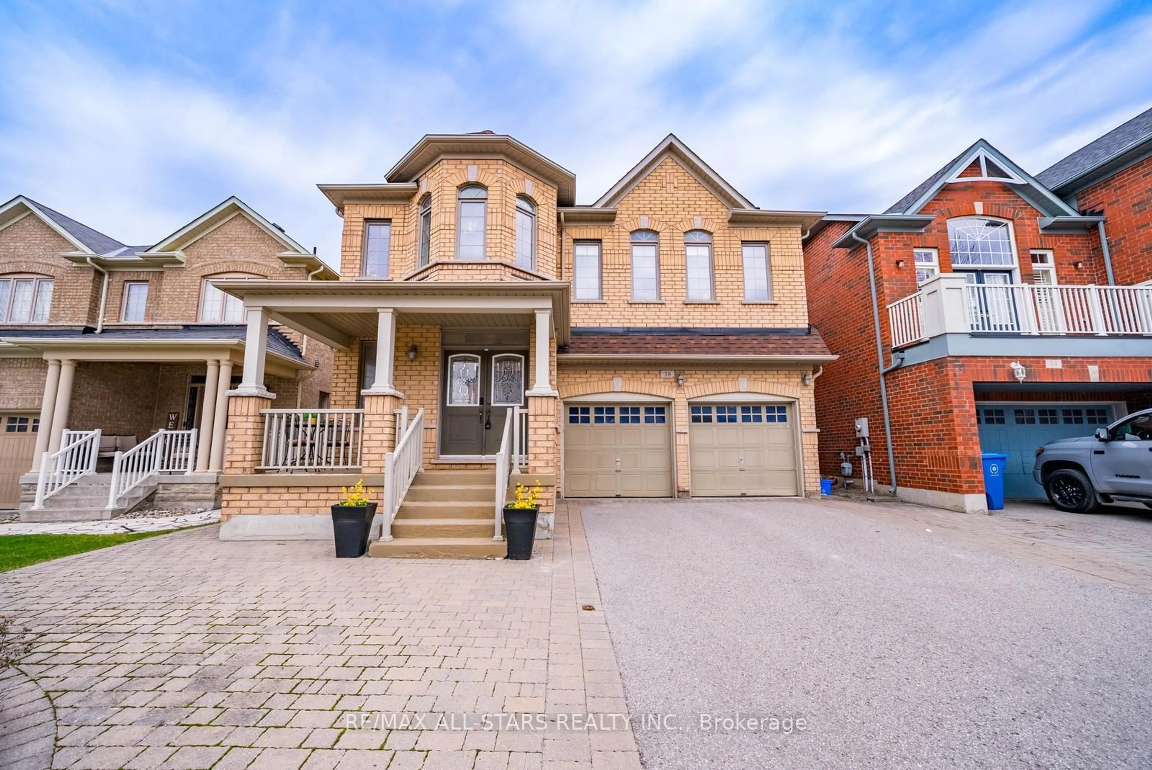 Home with brick exterior material, street for 38 Sugardale St, Whitchurch-Stouffville Ontario L4A 0B7