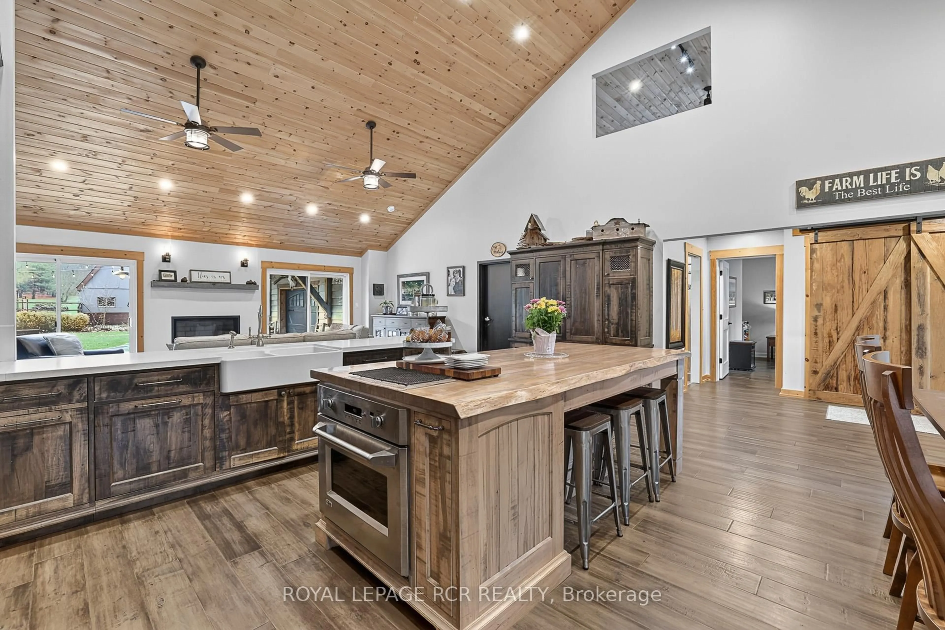 Open concept kitchen, unknown for 4143 Vivian Rd, Whitchurch-Stouffville Ontario L4A 2A7