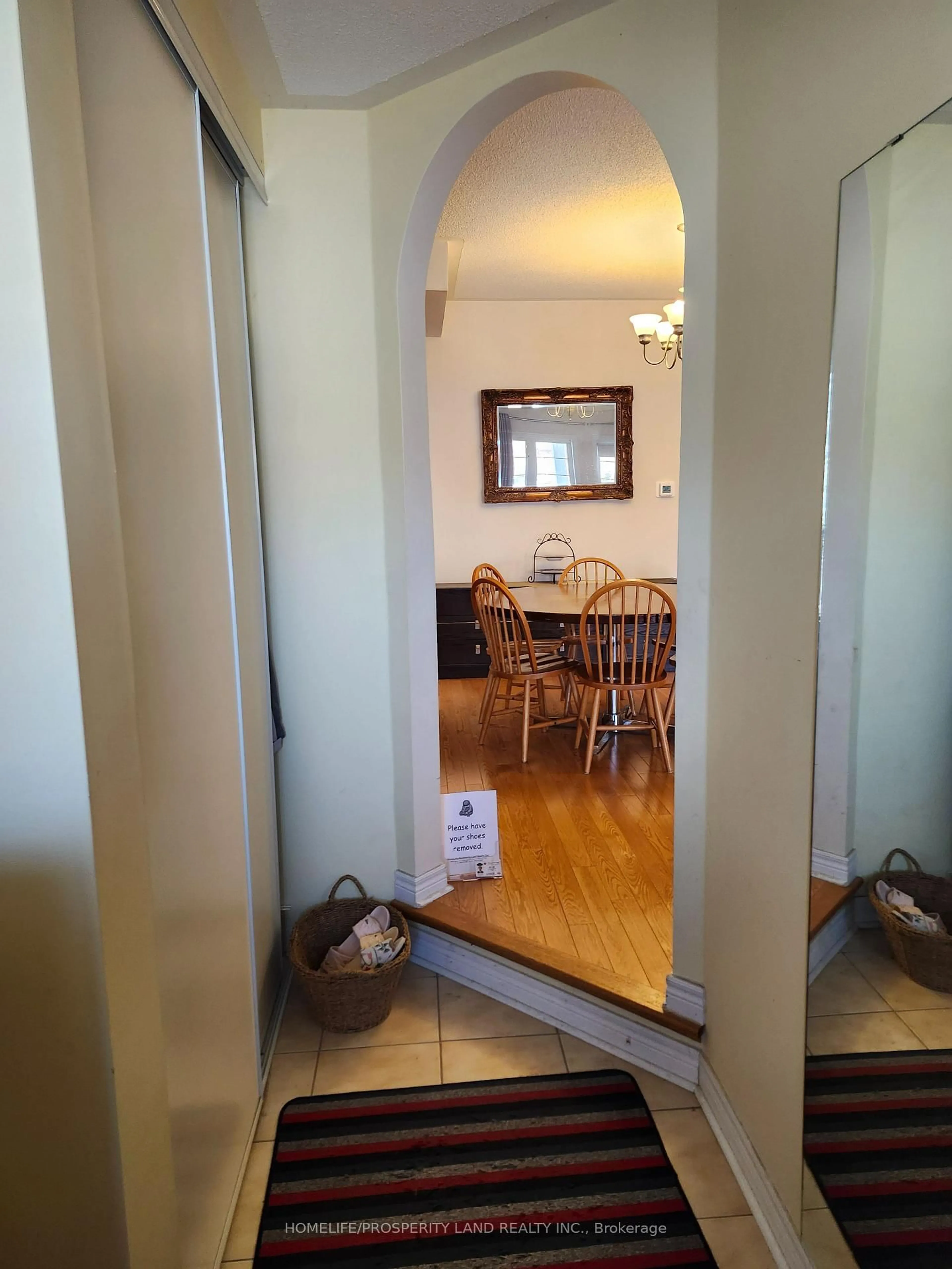 Dining room, floor is not visible for 25 Olivia Dr, Markham Ontario L6C 3B6