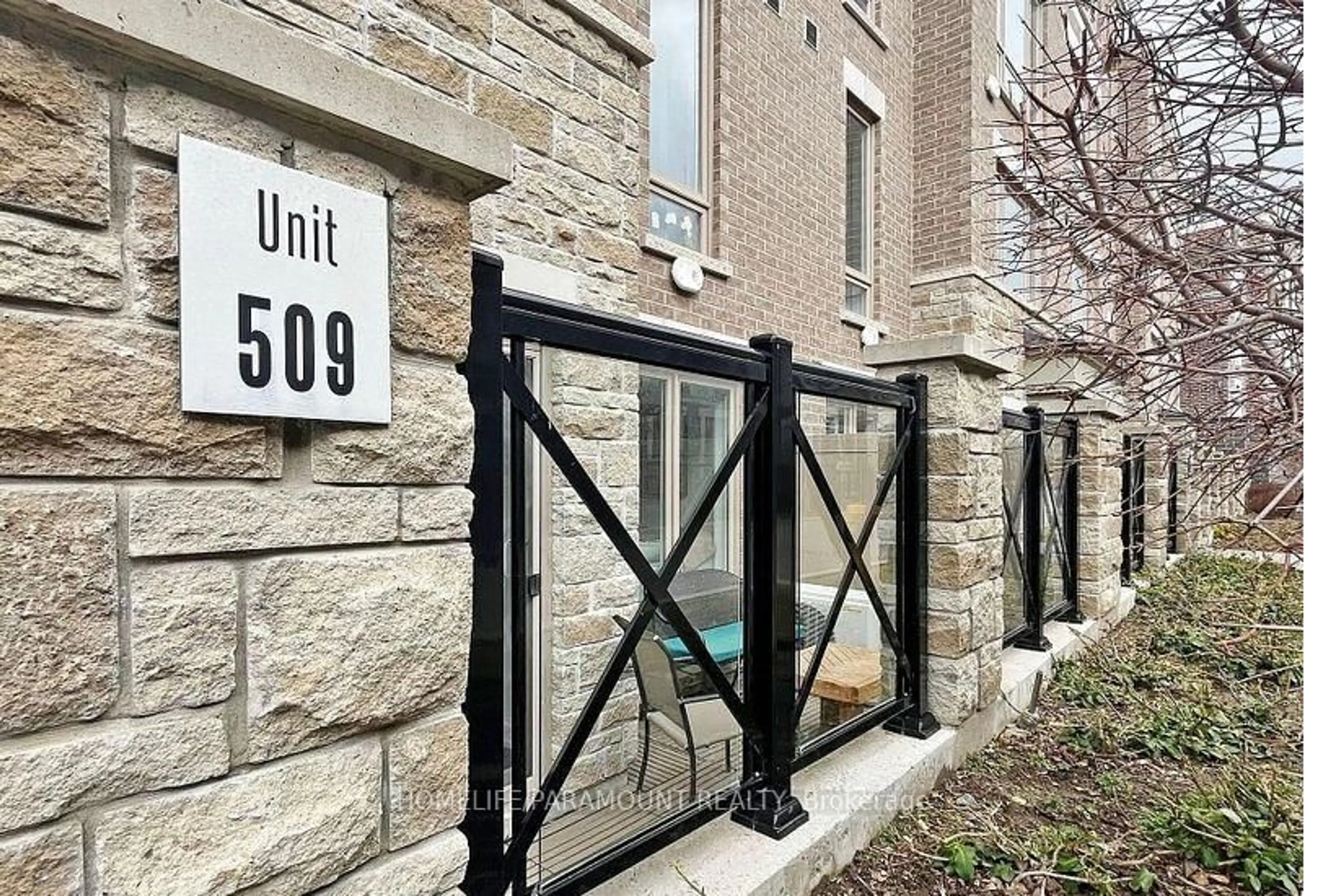Indoor entryway for 30 Dunsheath Way #509, Markham Ontario L6B 1N3