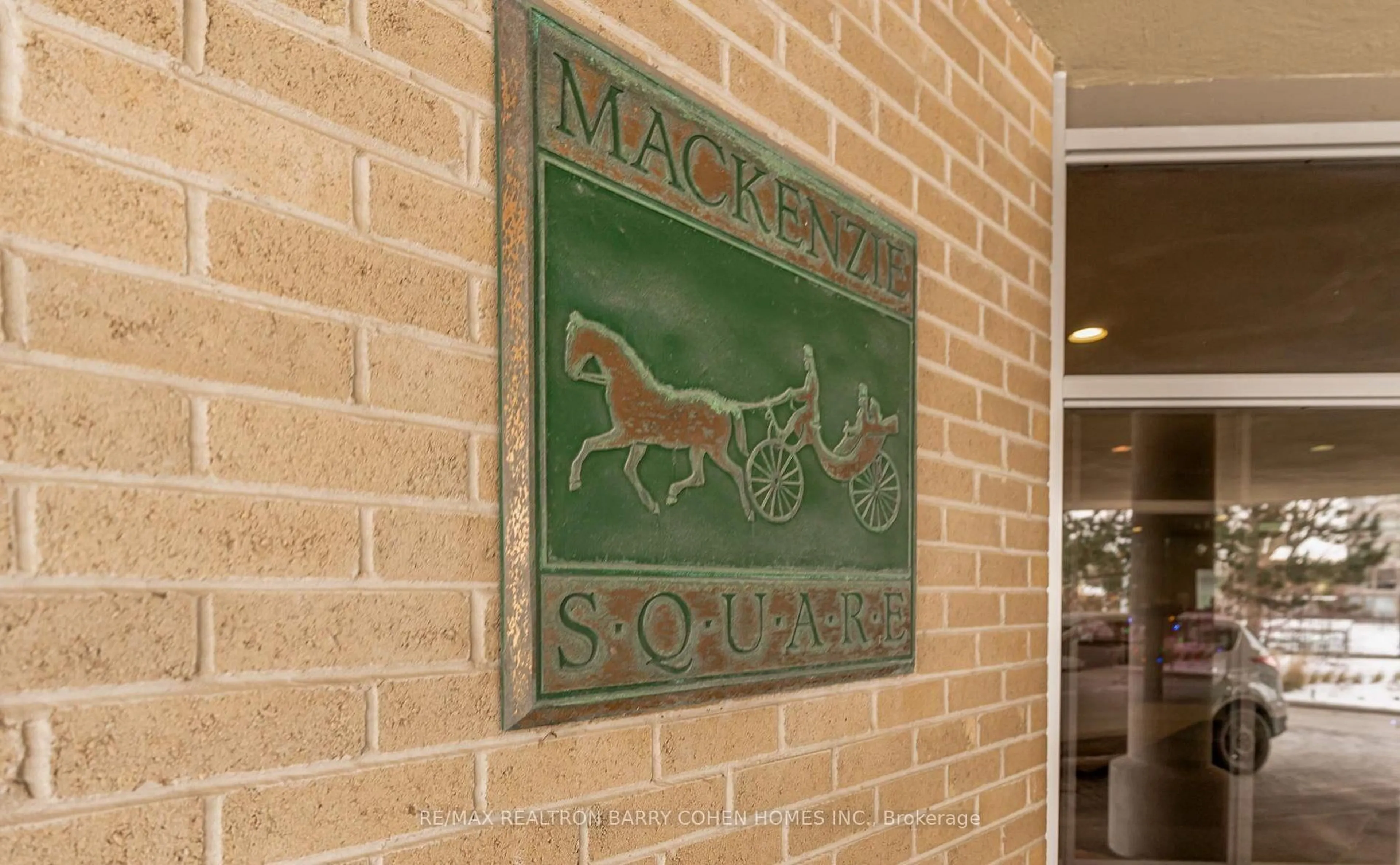 Lobby for 326 Major Mackenzie Dr #404, Richmond Hill Ontario L4C 8T4