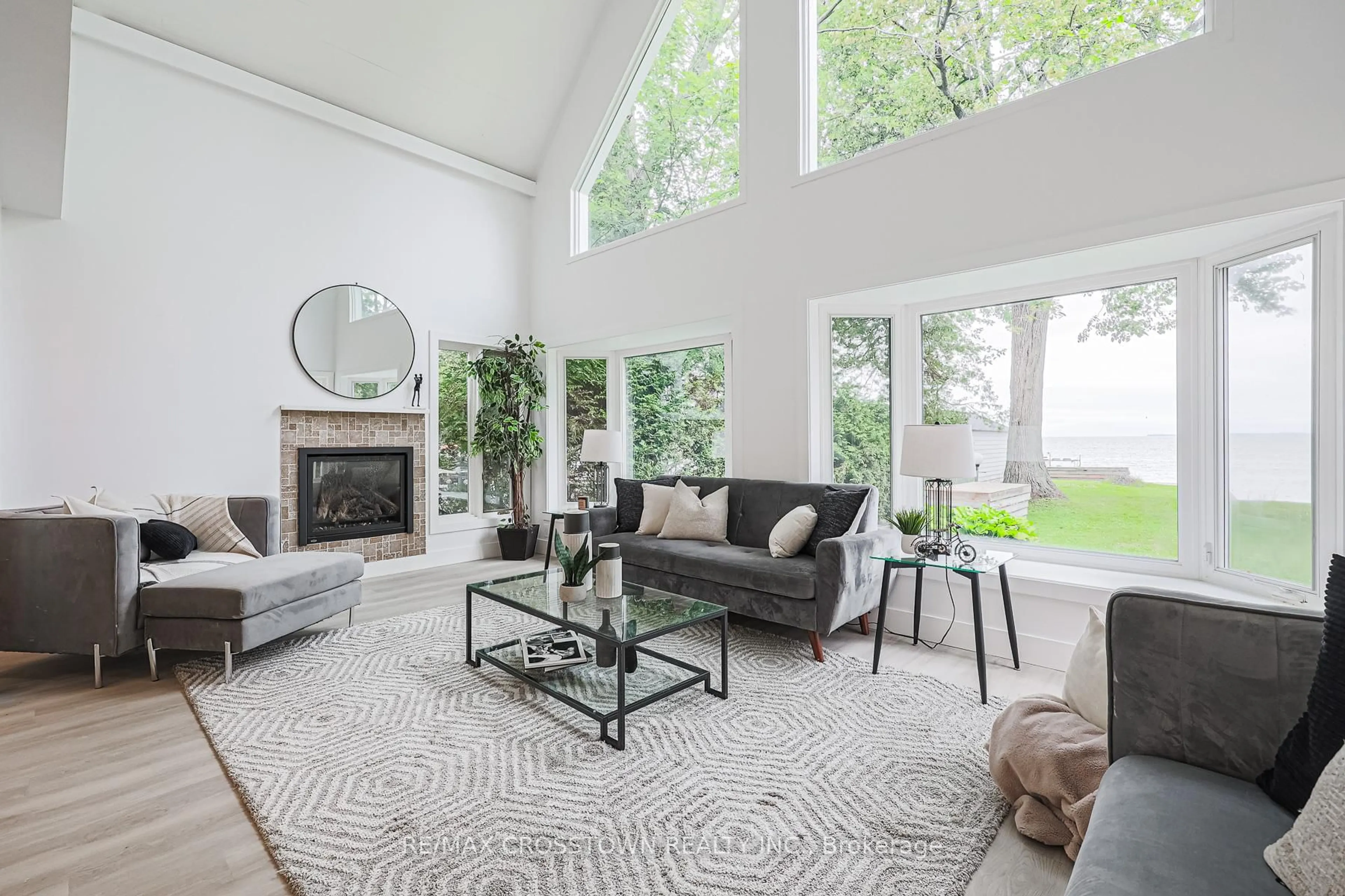 Living room with furniture, unknown for 128 Moores Beach Rd, Georgina Ontario L0E 1N0