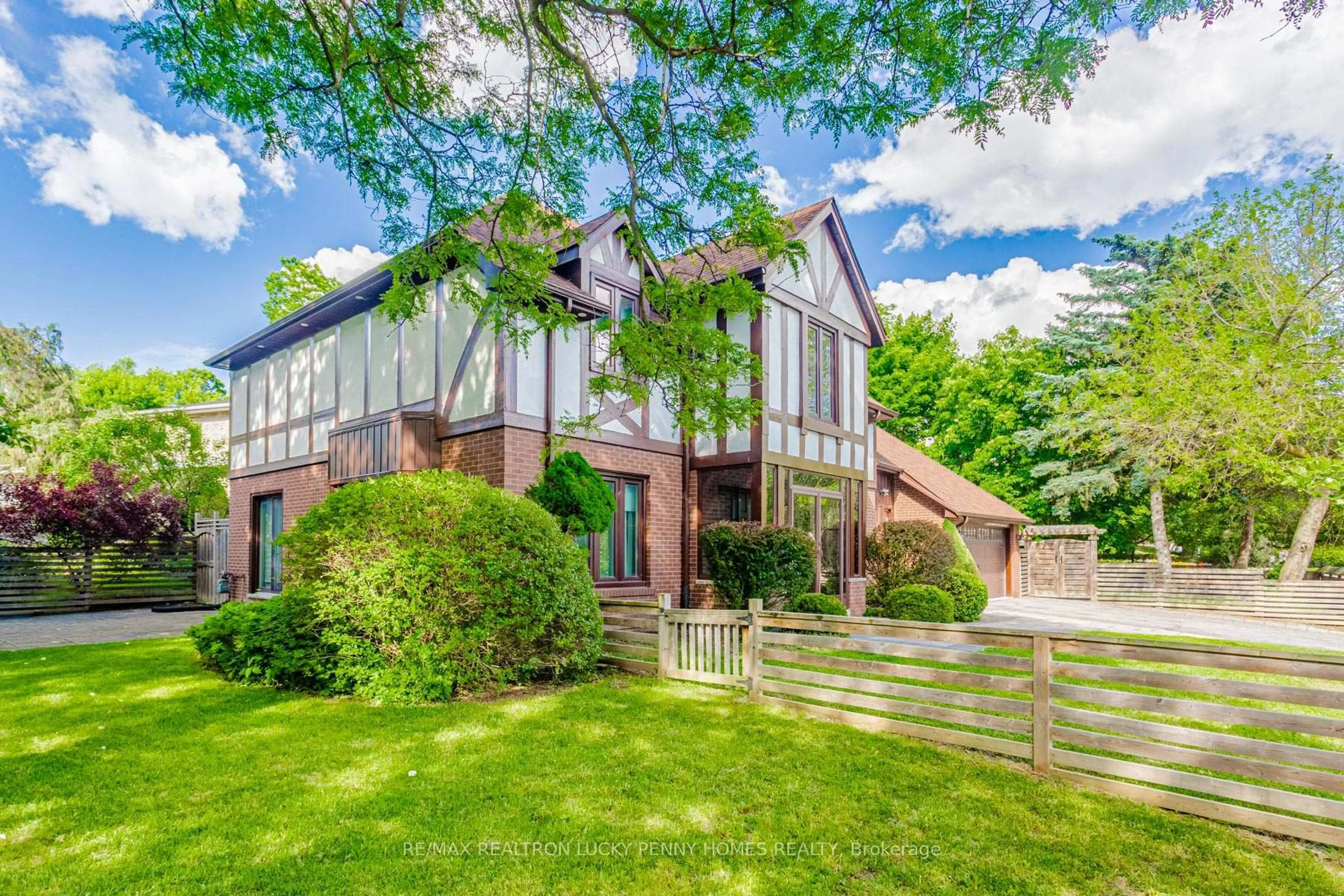 Home with brick exterior material, unknown for 6 Village Squire Lane, Markham Ontario L3T 4S4