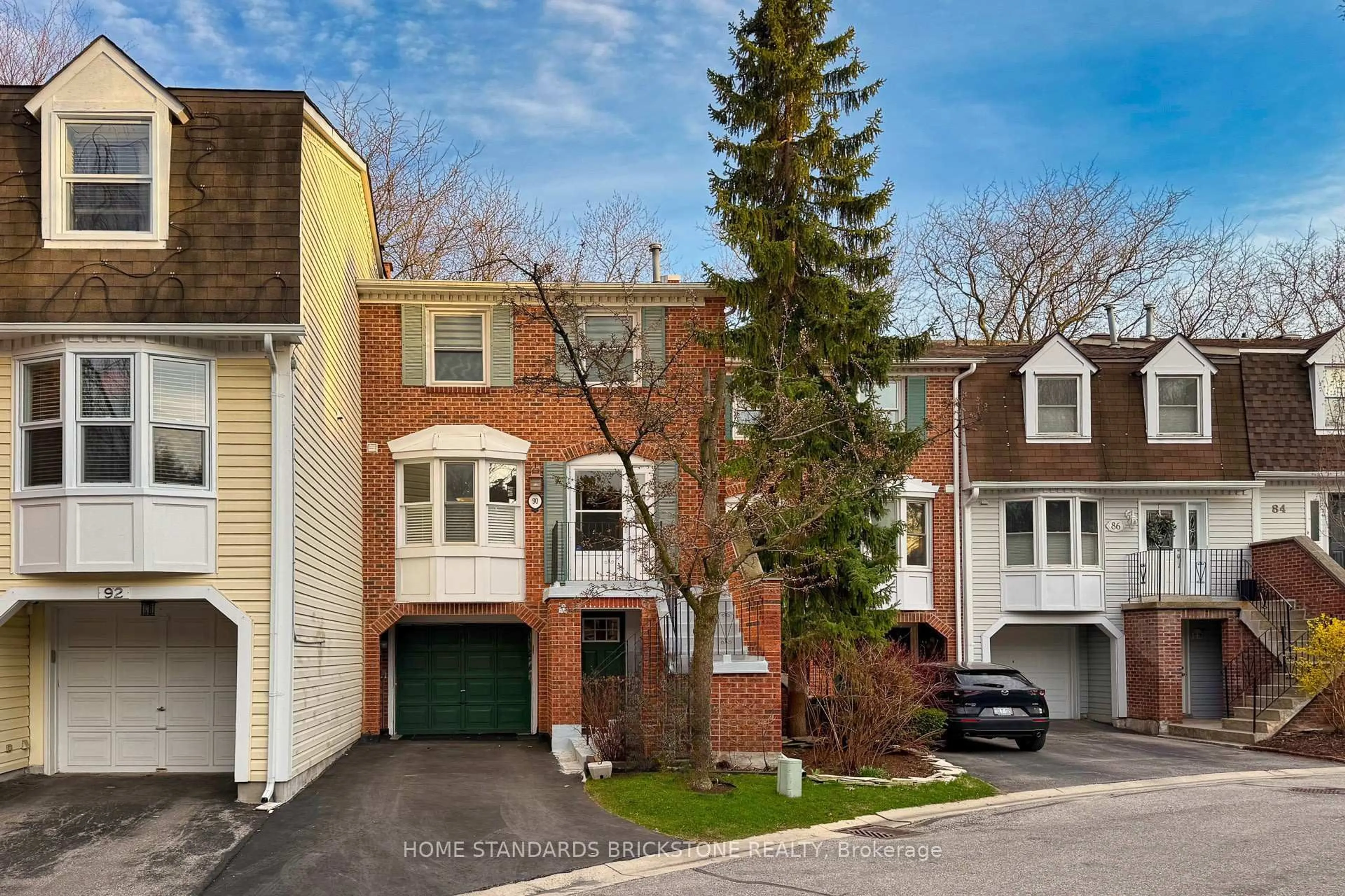 Unknown for 90 Confederation Way, Markham Ontario L3T 5R5