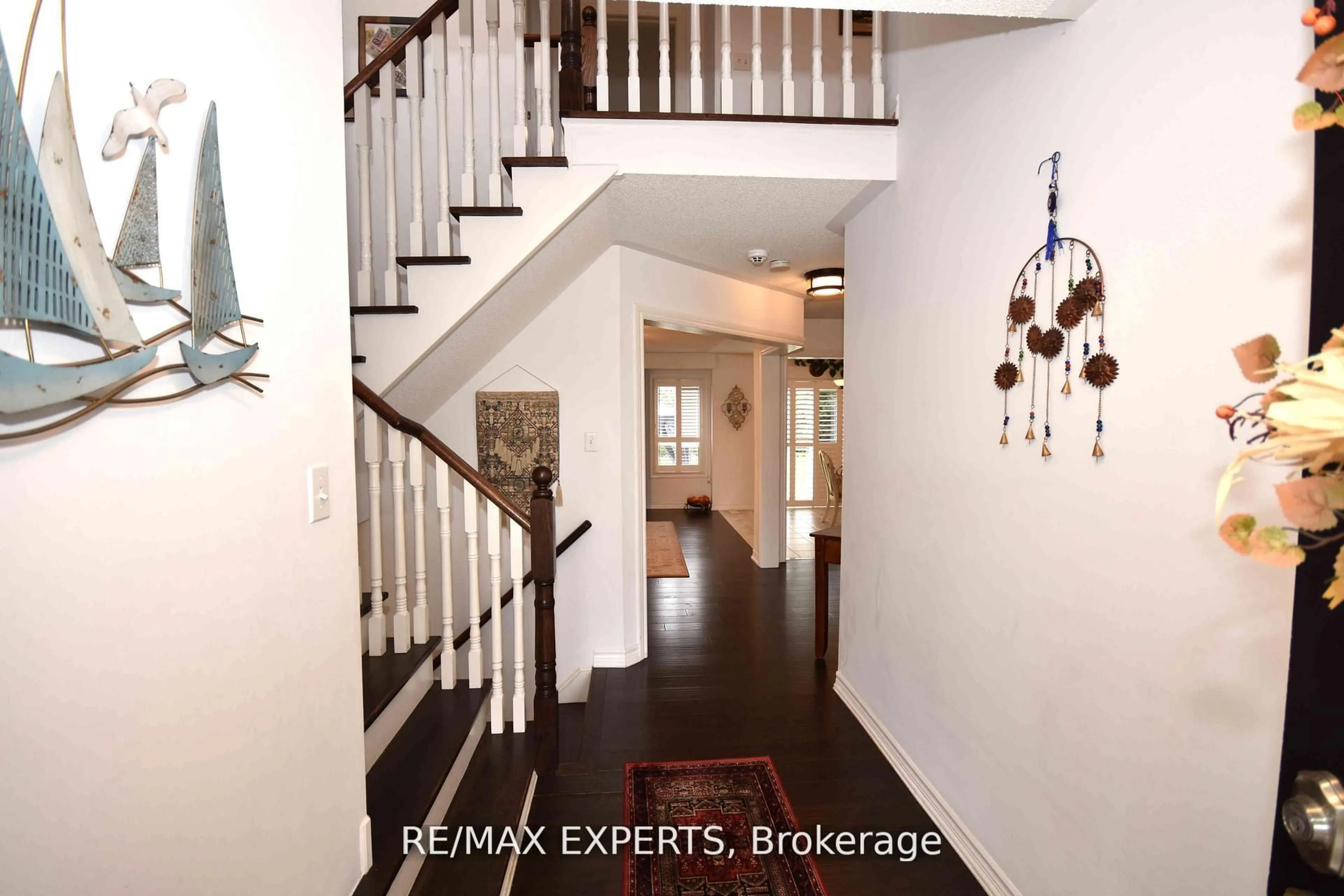 Indoor entryway for 136 Donald Stewart Cres, East Gwillimbury Ontario L0G 1M0