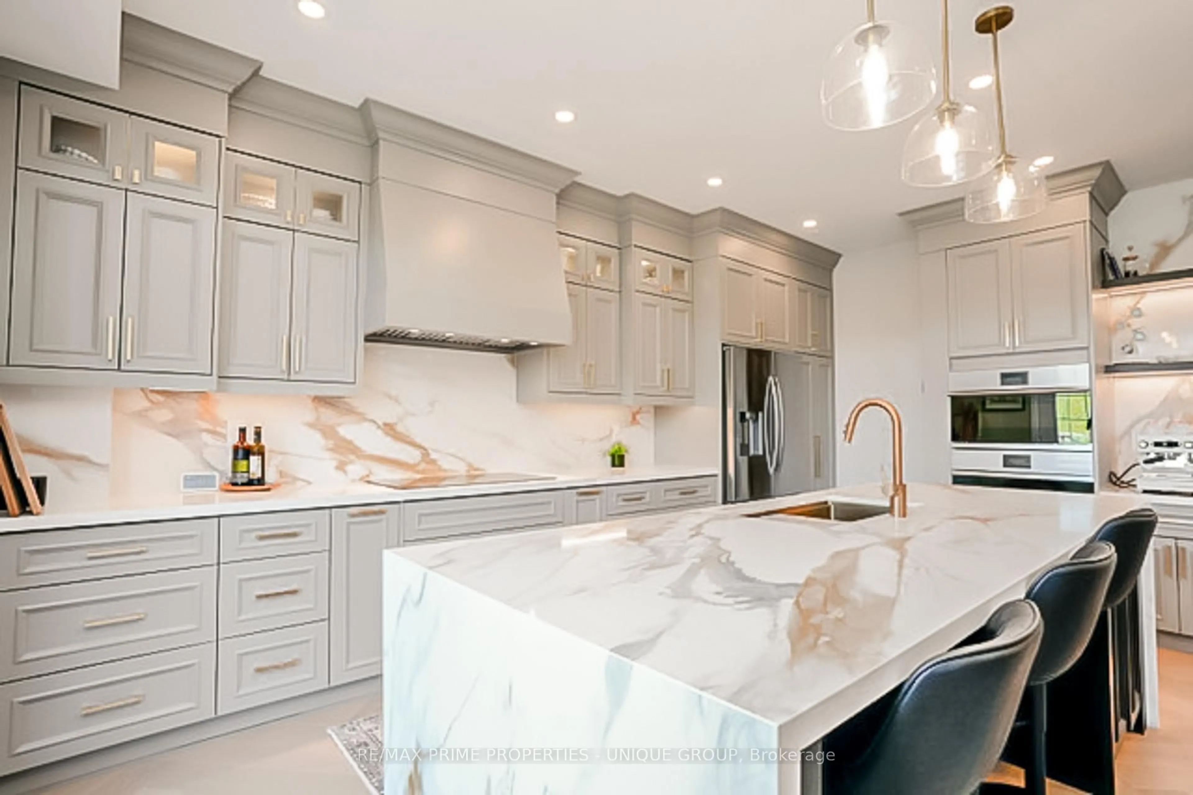 Contemporary kitchen, ceramic/tile floor for 54 Vitlor Dr, Richmond Hill Ontario L4E 4P9