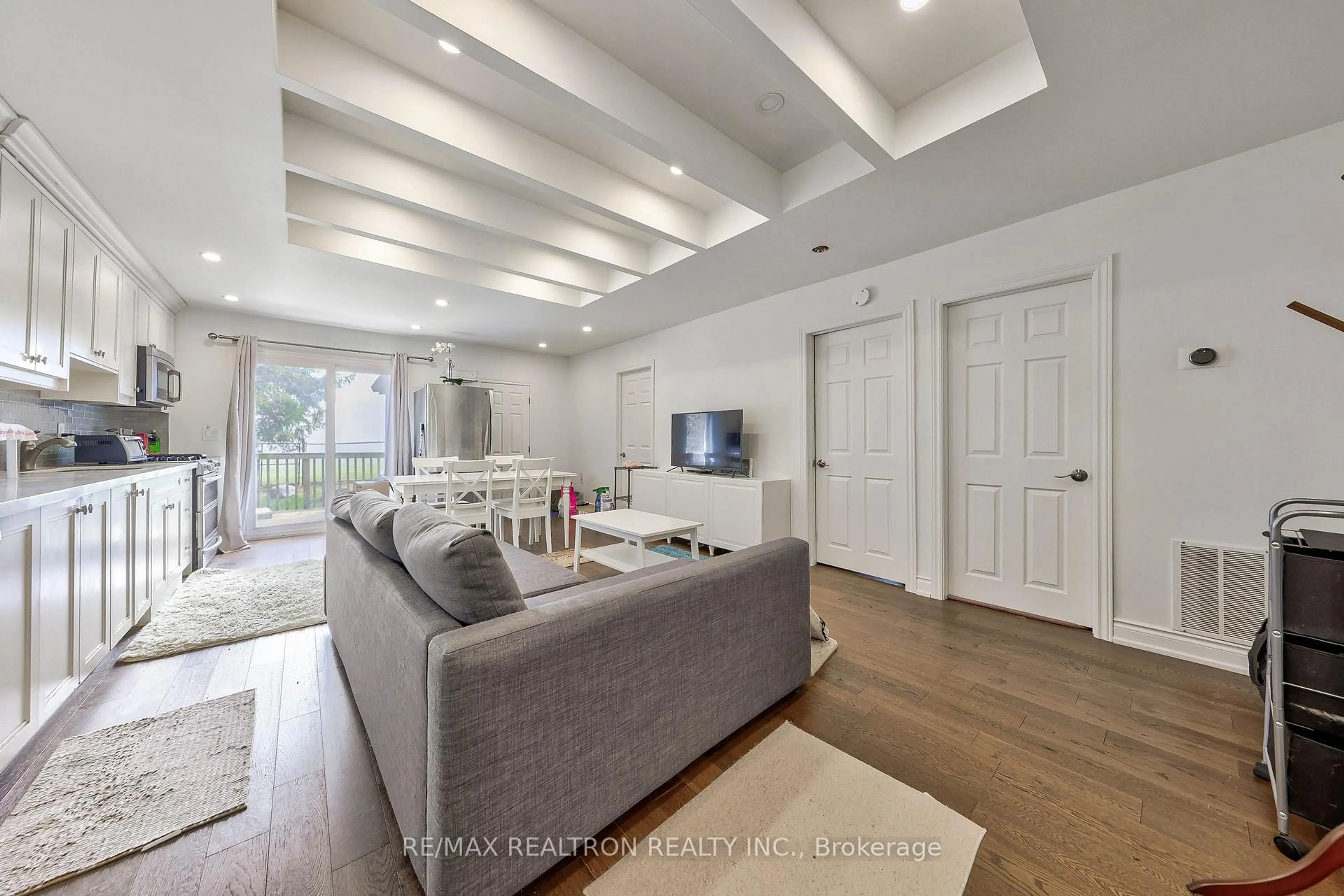 Living room with furniture, unknown for 79 De La Salle Blvd, Georgina Ontario L0E 1L0