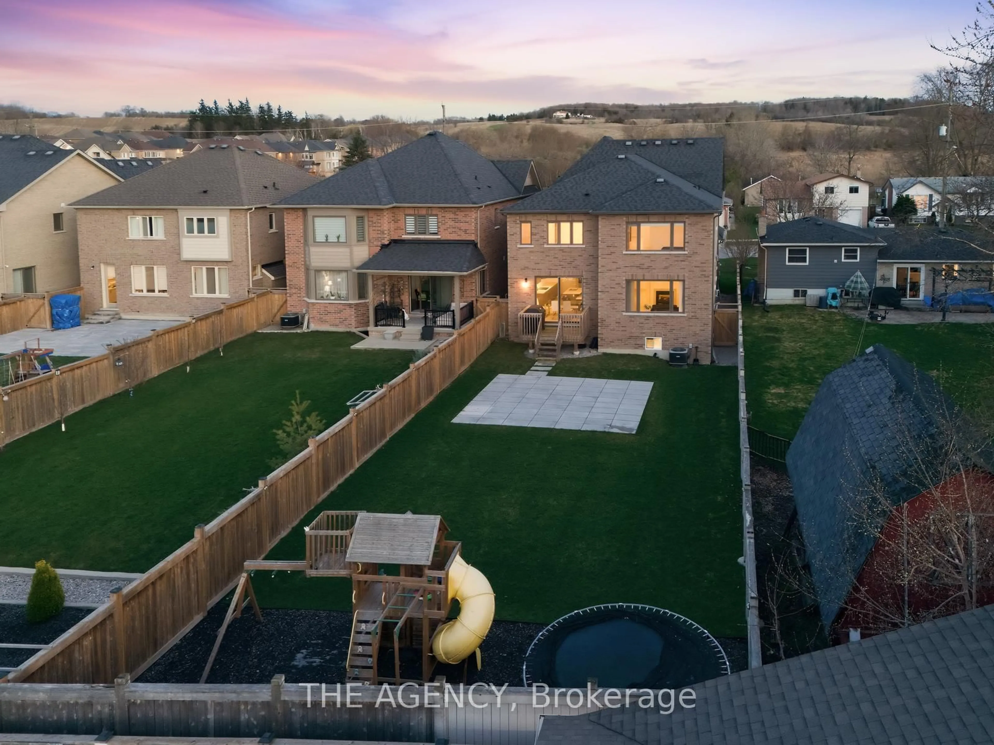 A pic from outside/outdoor area/front of a property/back of a property/a pic from drone, mountain view for 10 Maple Ave W Ave, New Tecumseth Ontario L0G 1A0
