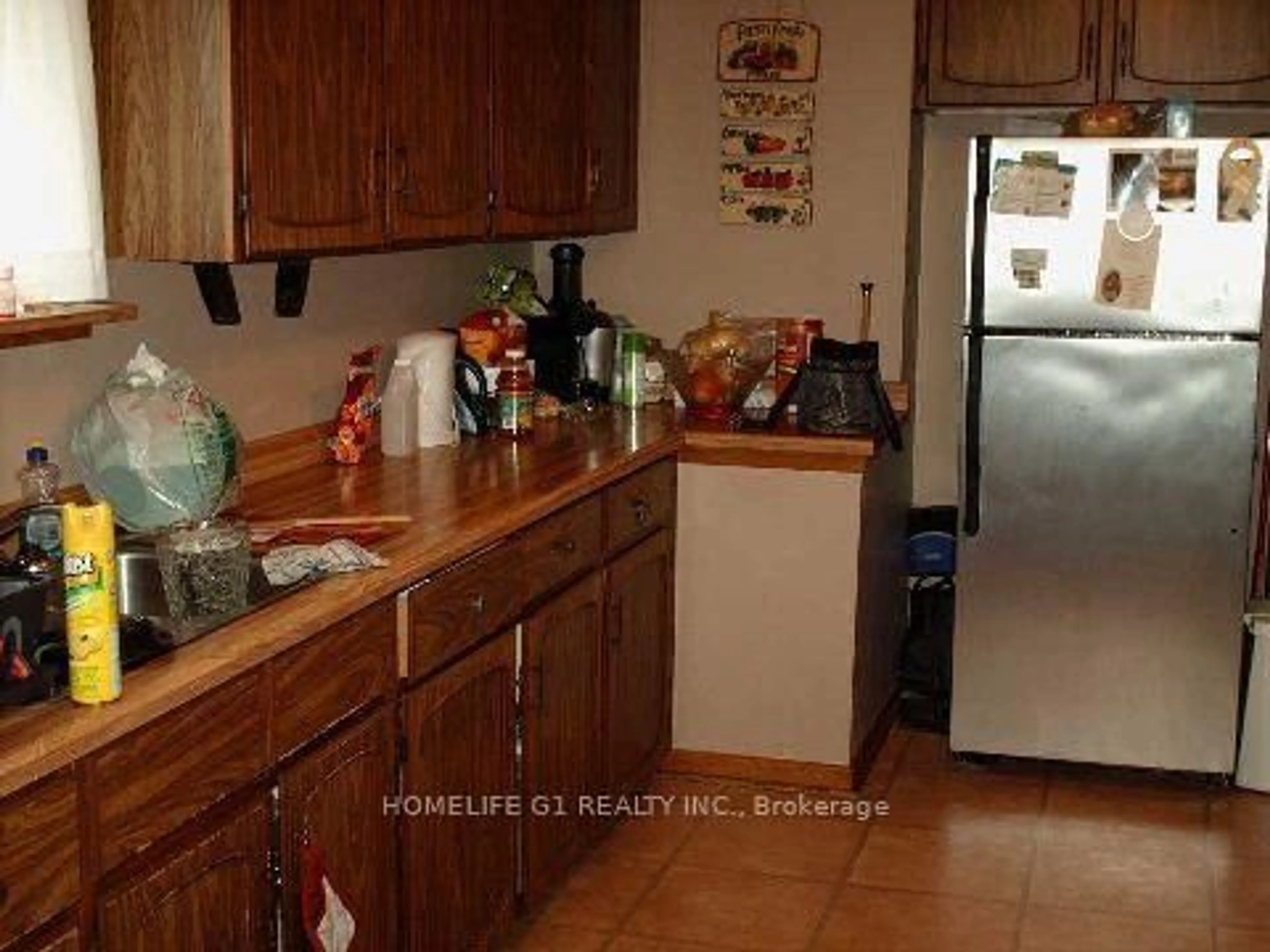 Standard kitchen, ceramic/tile floor for 86 Zima Cres, Bradford West Gwillimbury Ontario L3Z 2E4