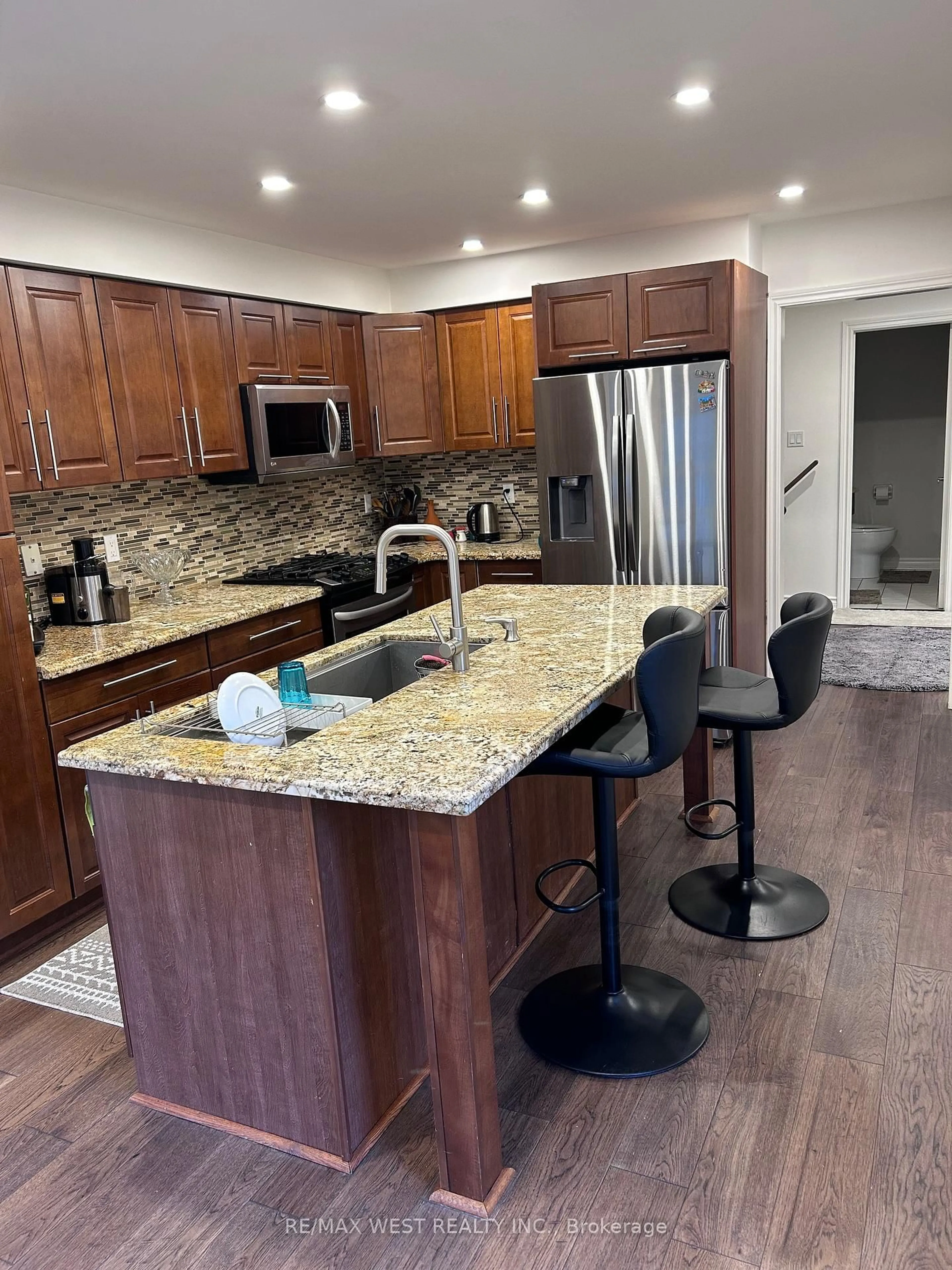 Open concept kitchen, unknown for 3 Amaryllis Ave, Richmond Hill Ontario L4E 3T7