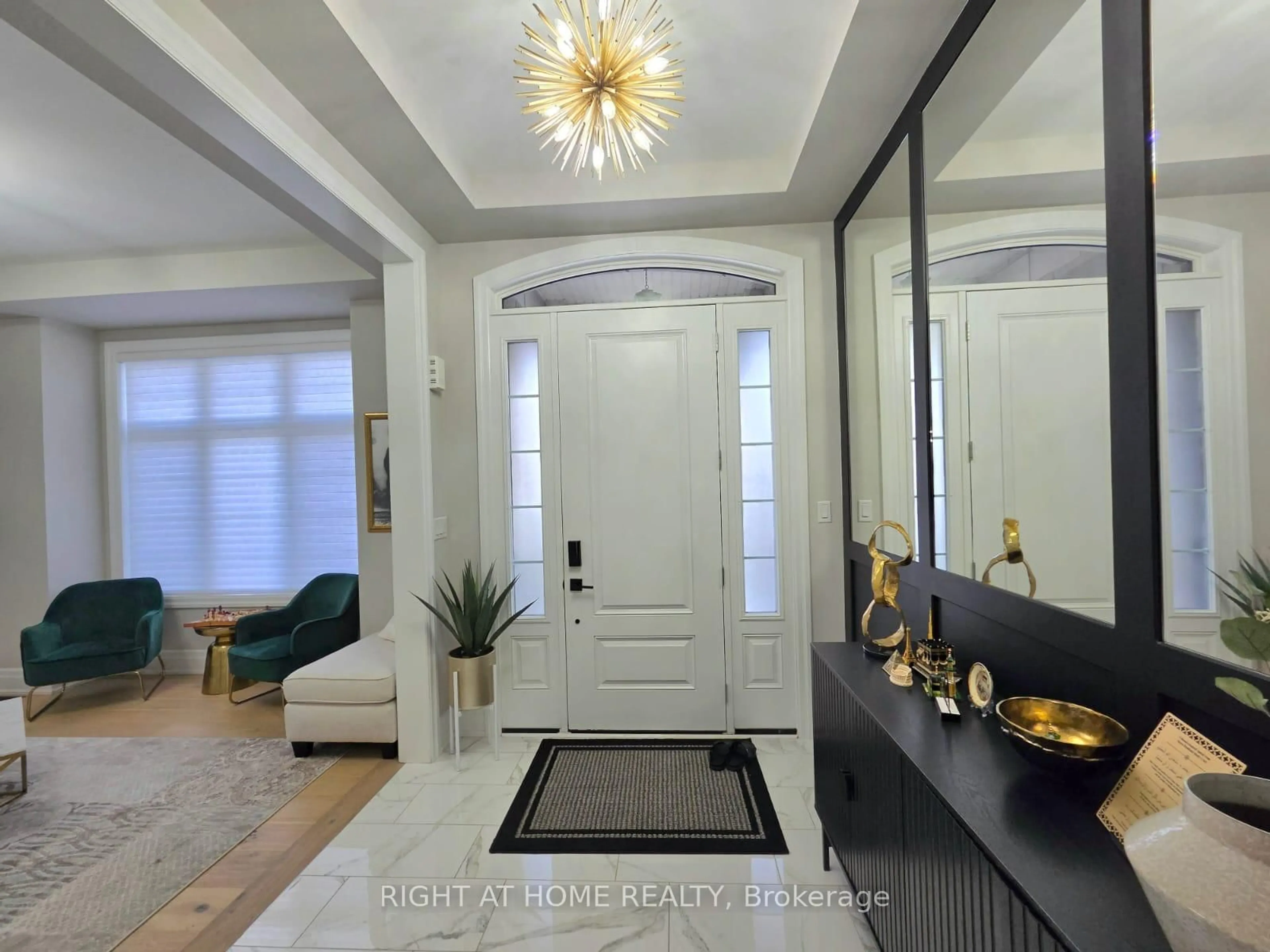 Indoor entryway for 188 First Nations Tr, Vaughan Ontario L4H 4W6