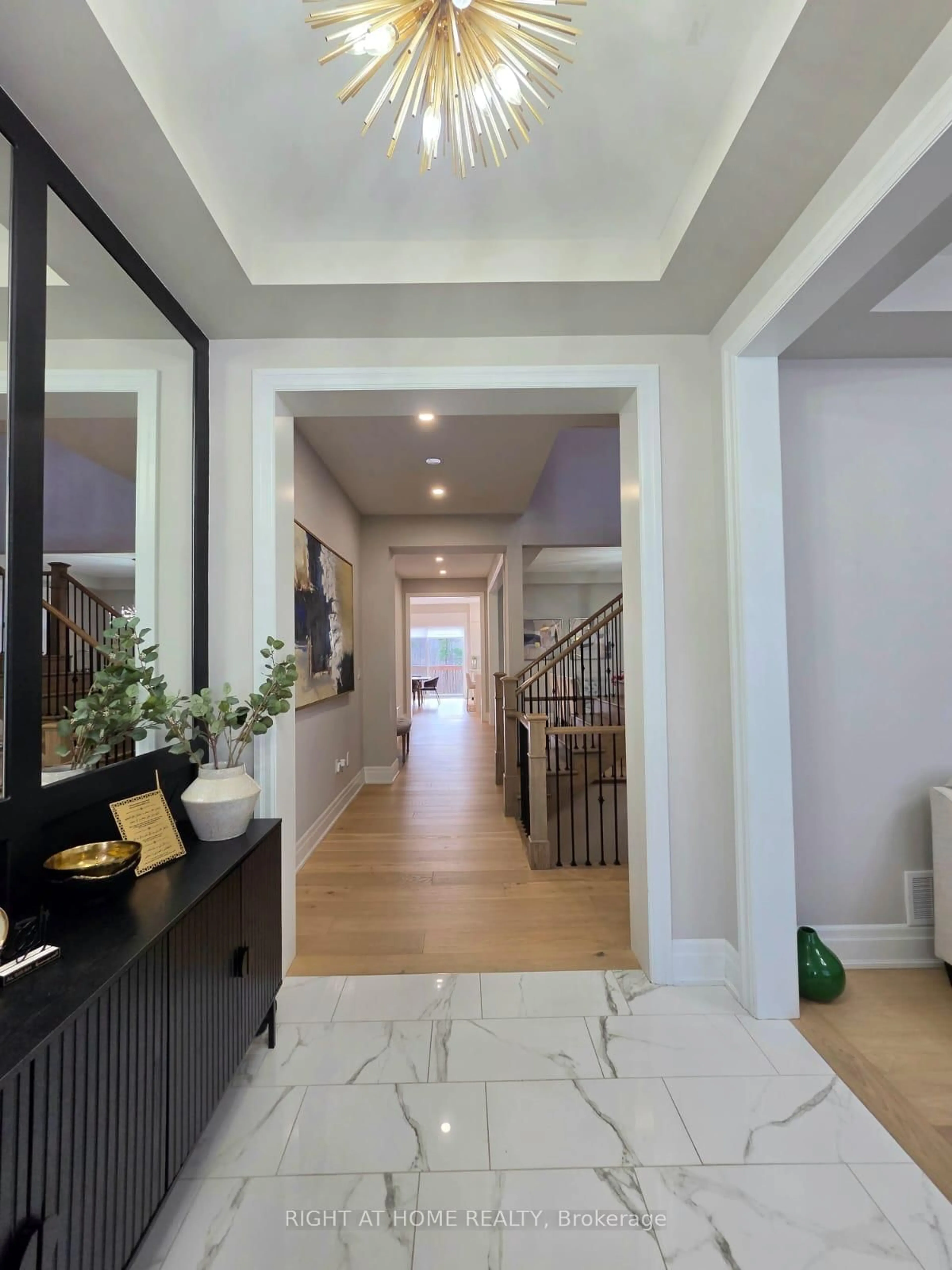 Indoor entryway for 188 First Nations Tr, Vaughan Ontario L4H 4W6