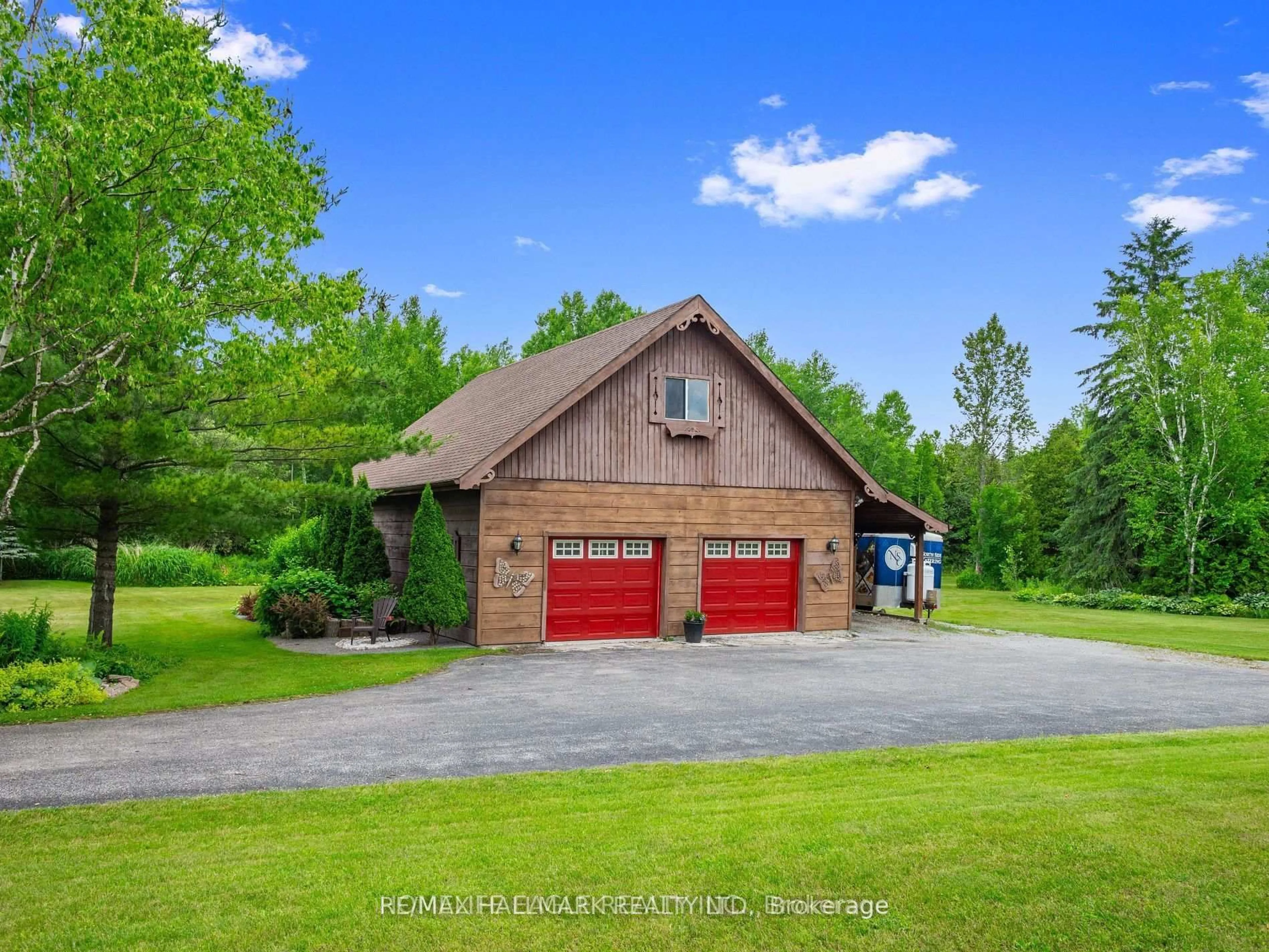 Indoor garage for 13551 Concession 5 Rd, Uxbridge Ontario L9P 1R2