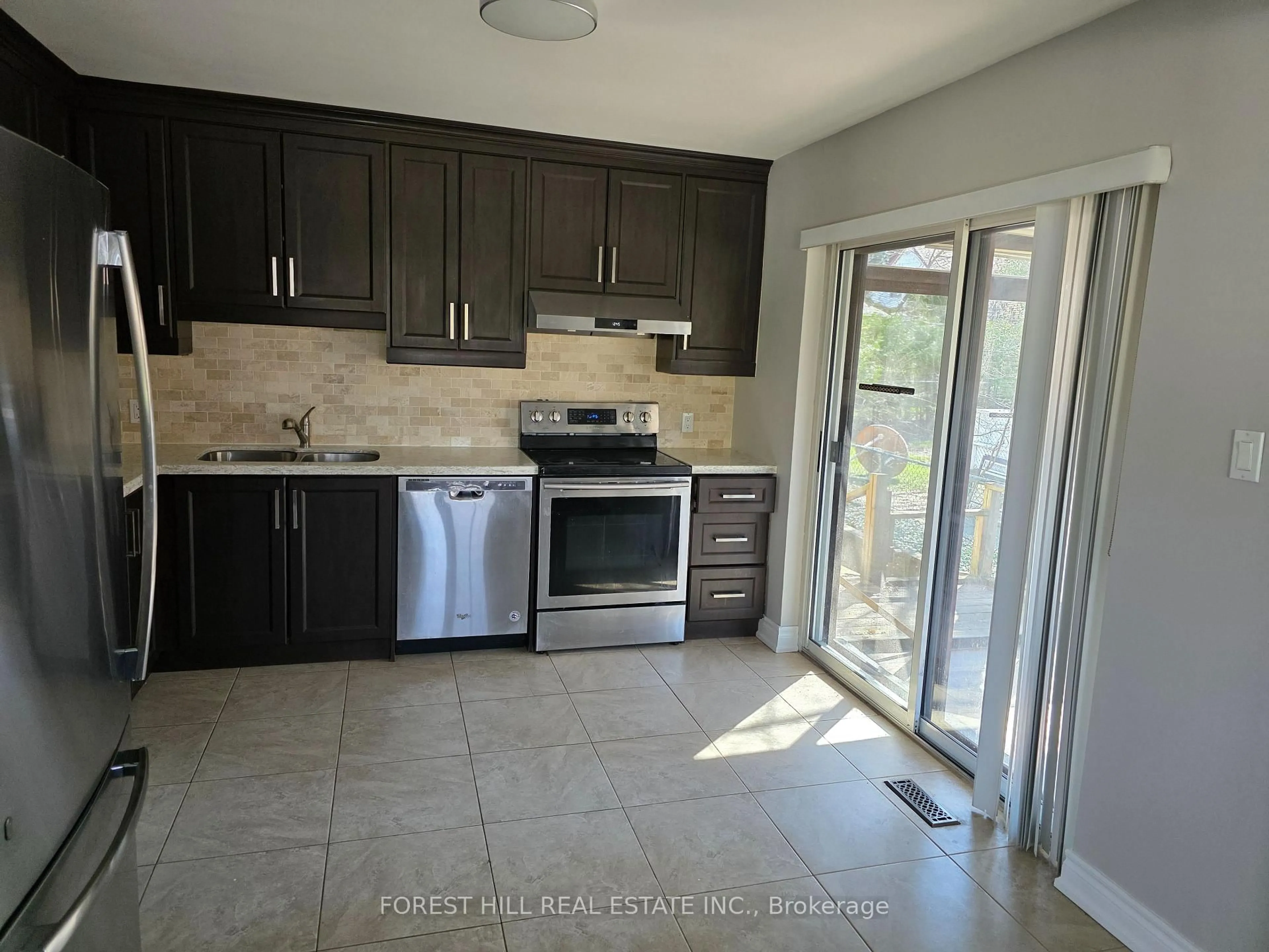 Unknown for 368 Fesserton Rd, Richmond Hill Ontario L4C 1G2