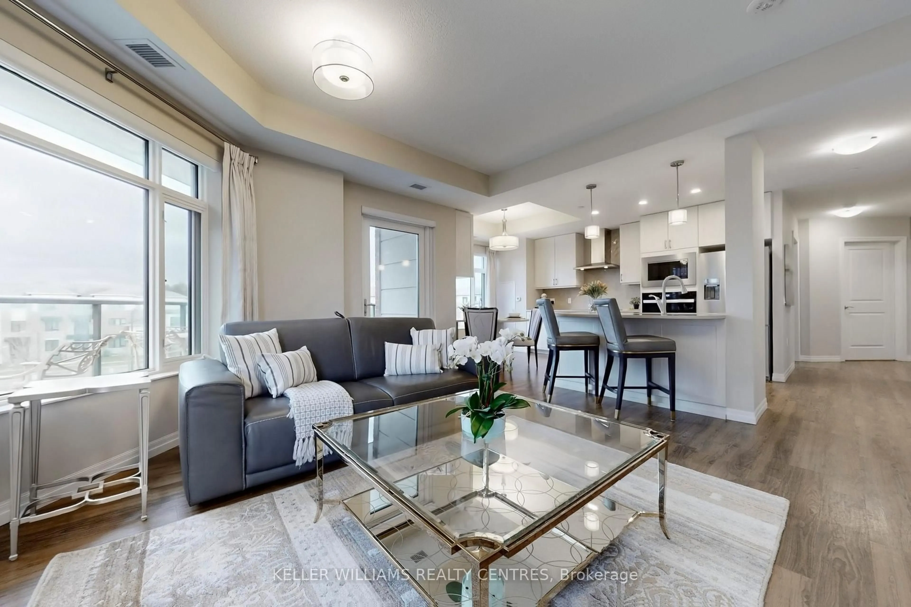 Living room with furniture, unknown for 460 William Graham Dr #313, Aurora Ontario L4G 1X9