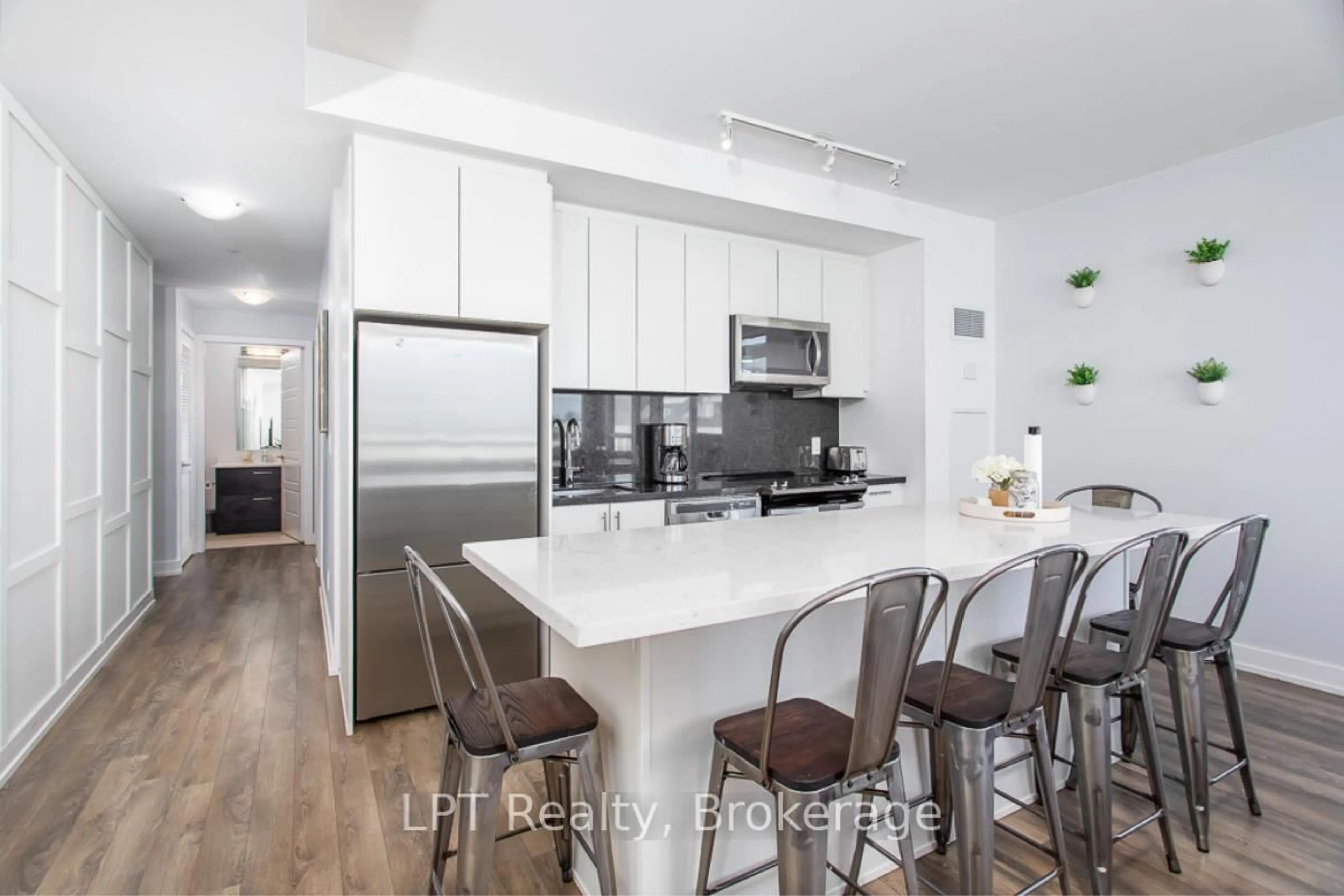 Open concept kitchen, unknown for 301 Sea Ray Ave #C319, Innisfil Ontario L9S 0L8