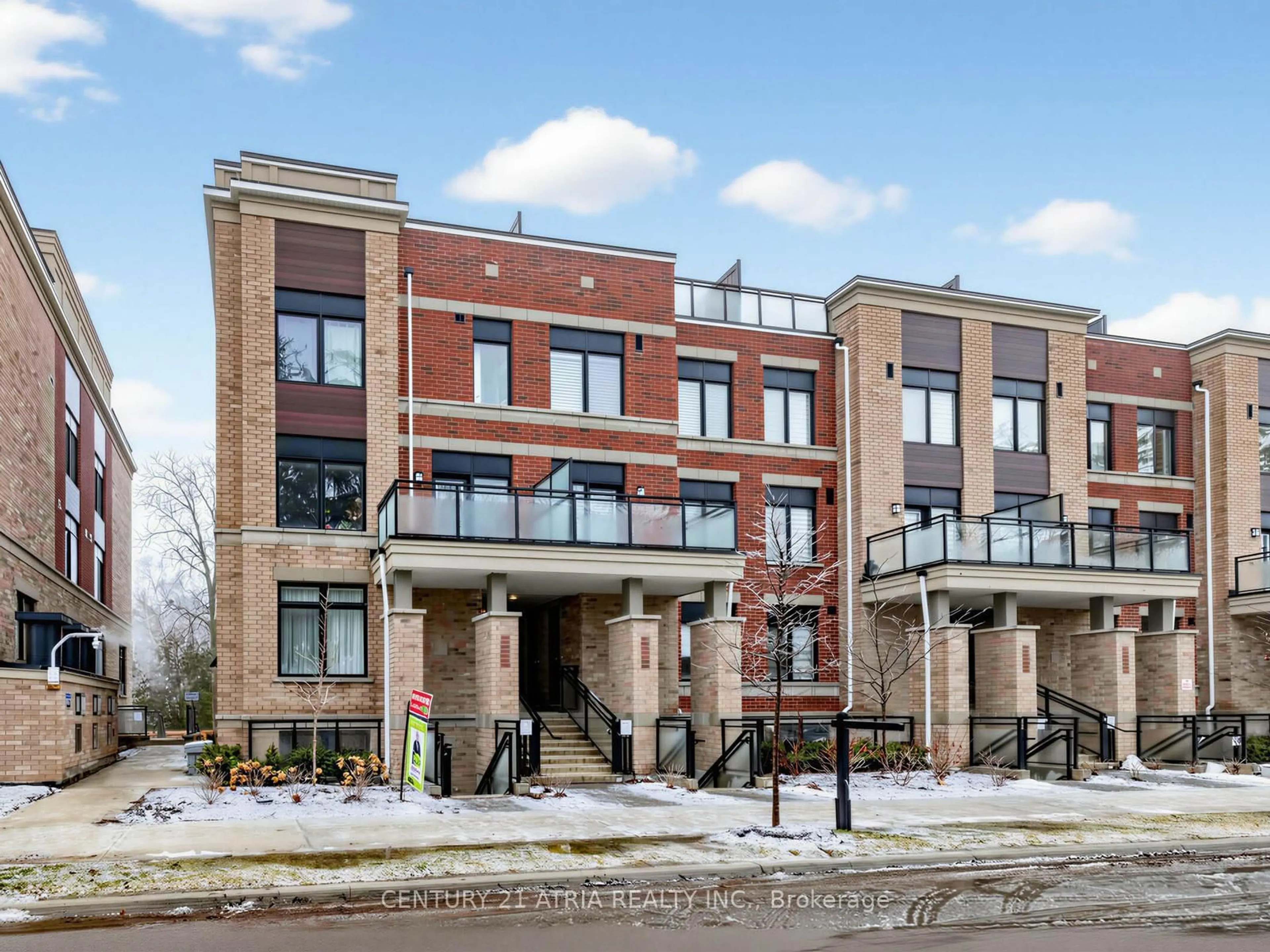 Home with brick exterior material, street for 58 Elizabeth St #2108, Richmond Hill Ontario L4C 5W2