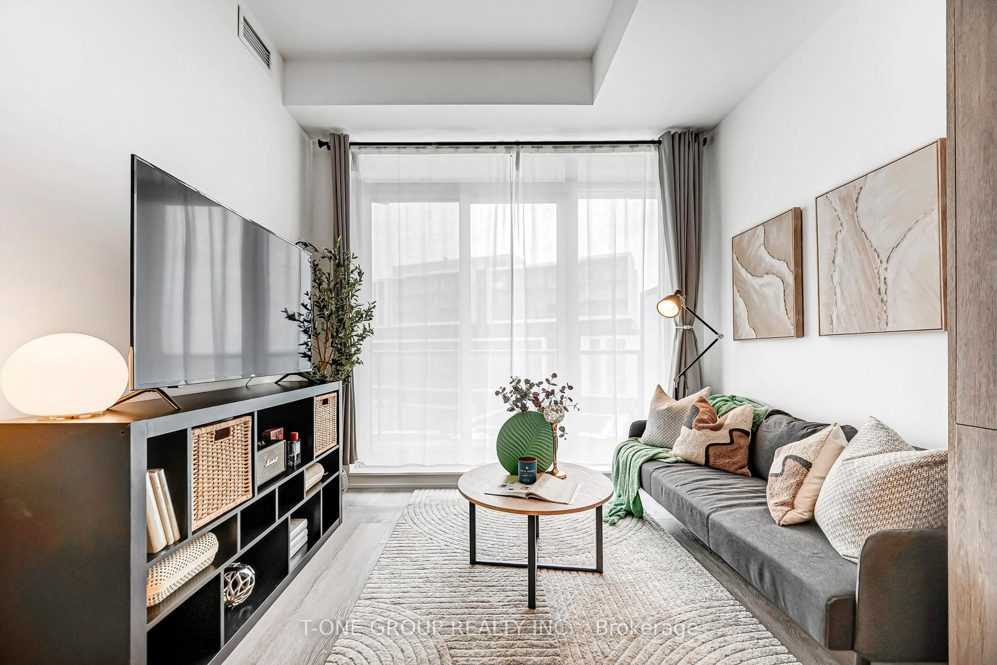 Living room with furniture, unknown for 8119 Birchmount Rd #1409, Markham Ontario L6G 0H5