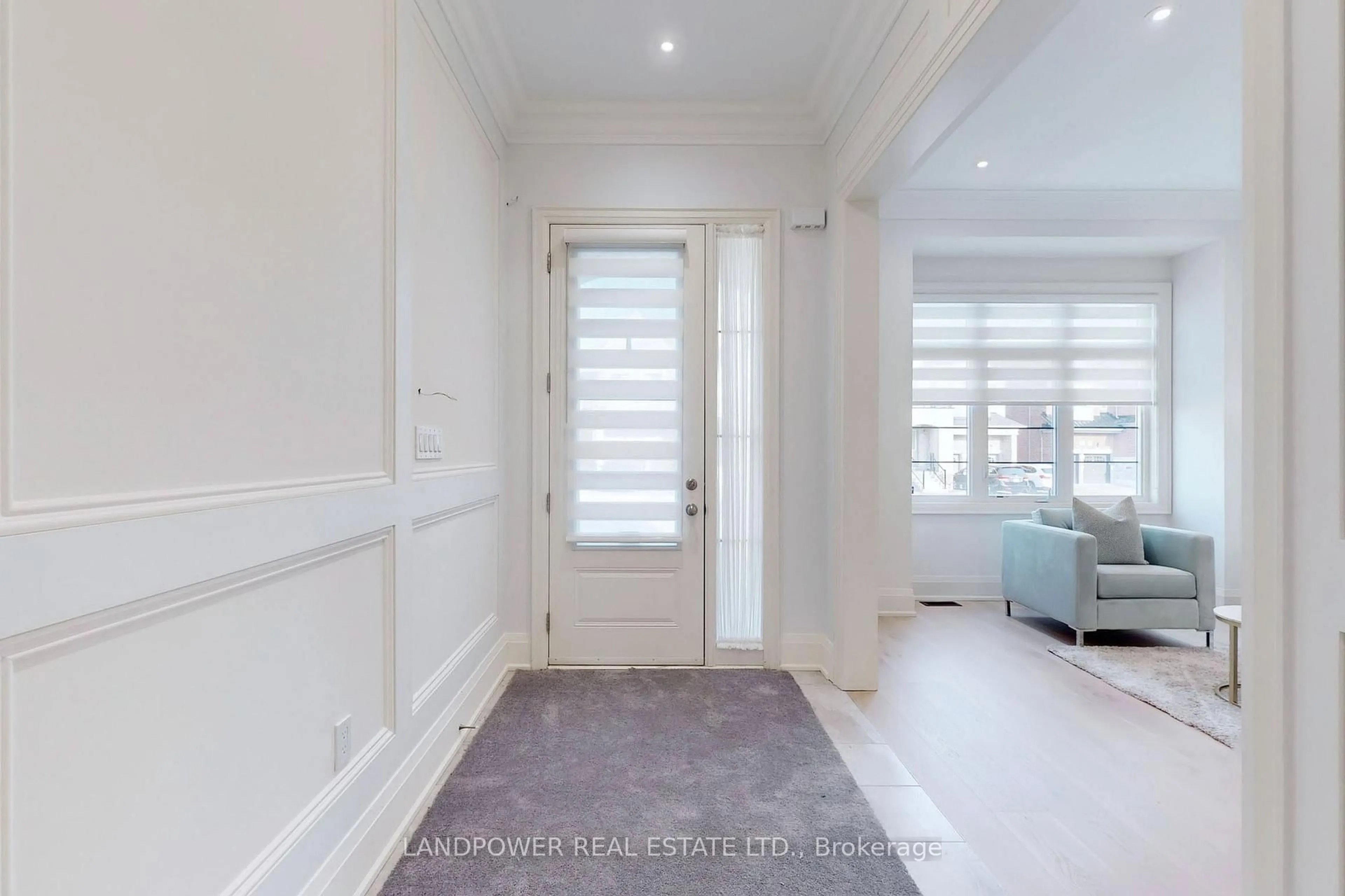 Indoor entryway for 166 Prairie Rose Dr, Richmond Hill Ontario L4S 0M9