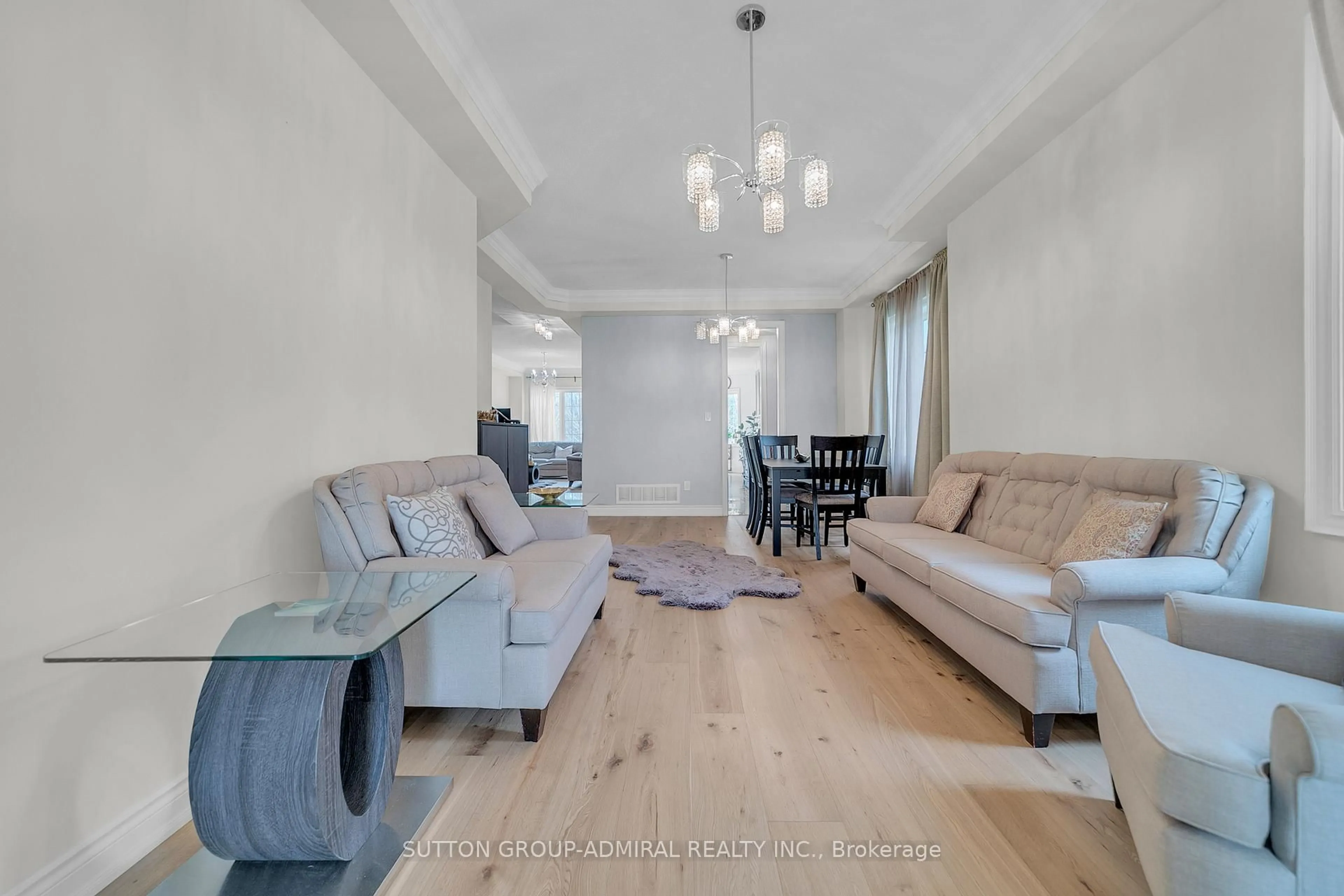 Living room with furniture, unknown for 7 Gamble Glen Cres, Richmond Hill Ontario L4S 2T3