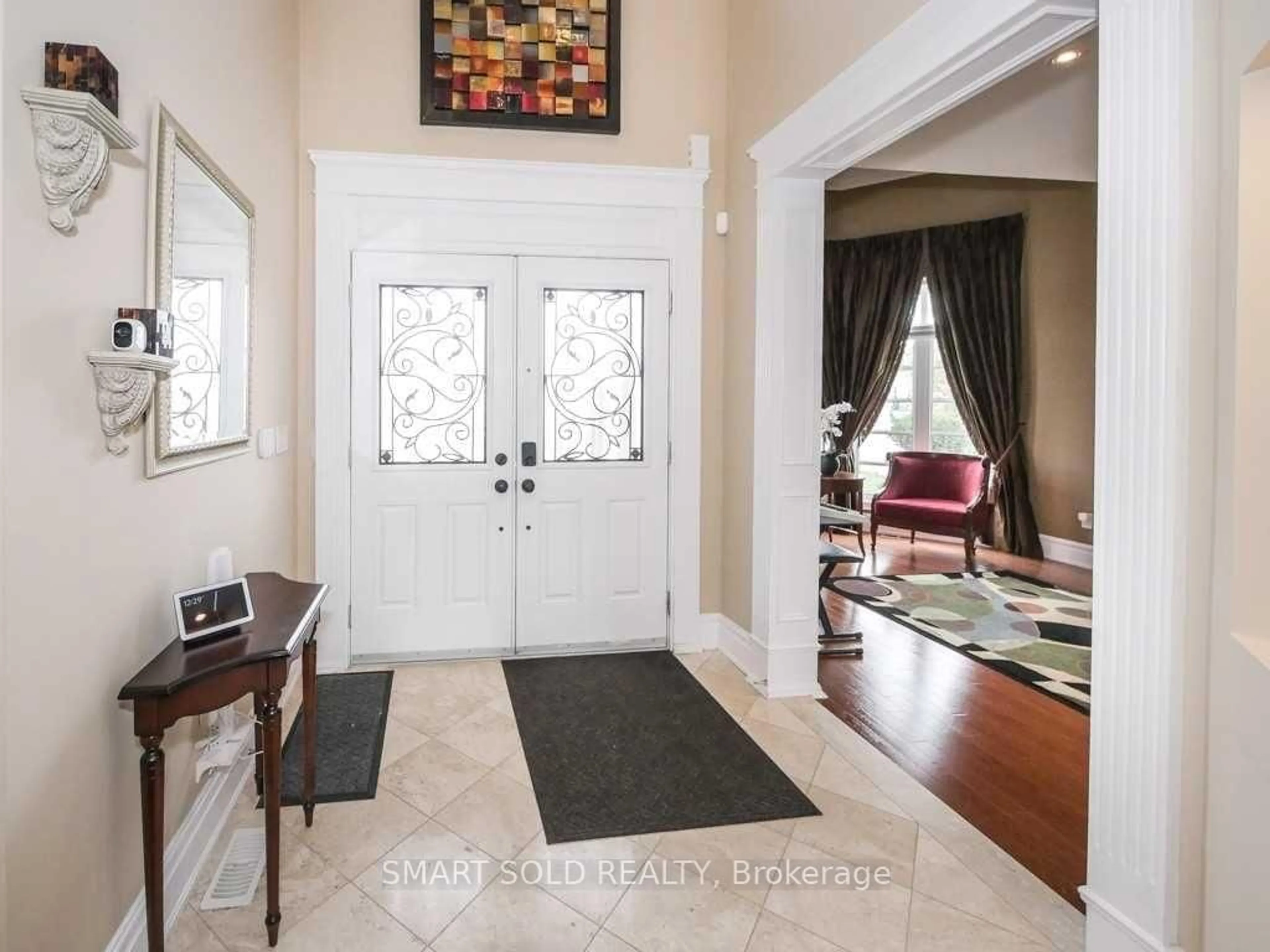 Indoor entryway for 15 Vomano St, Richmond Hill Ontario L4C 0T9