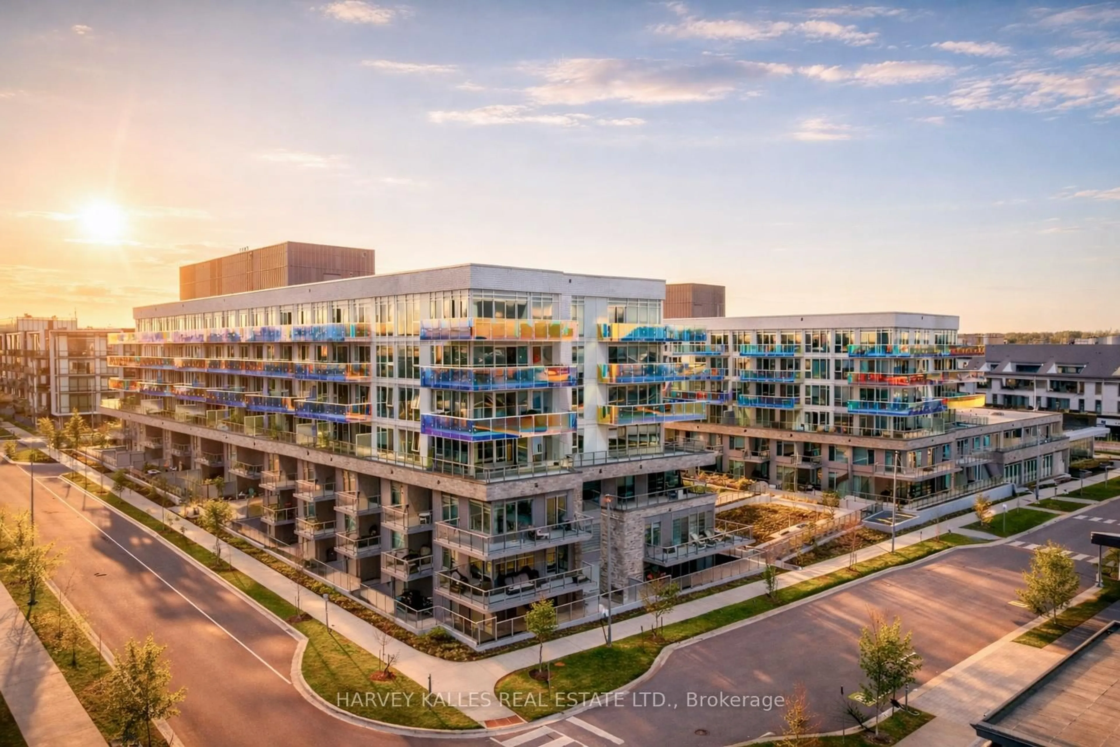 A pic from outside/outdoor area/front of a property/back of a property/a pic from drone, unknown for 333 Sunseeker Ave #243, Innisfil Ontario L9S 0R6