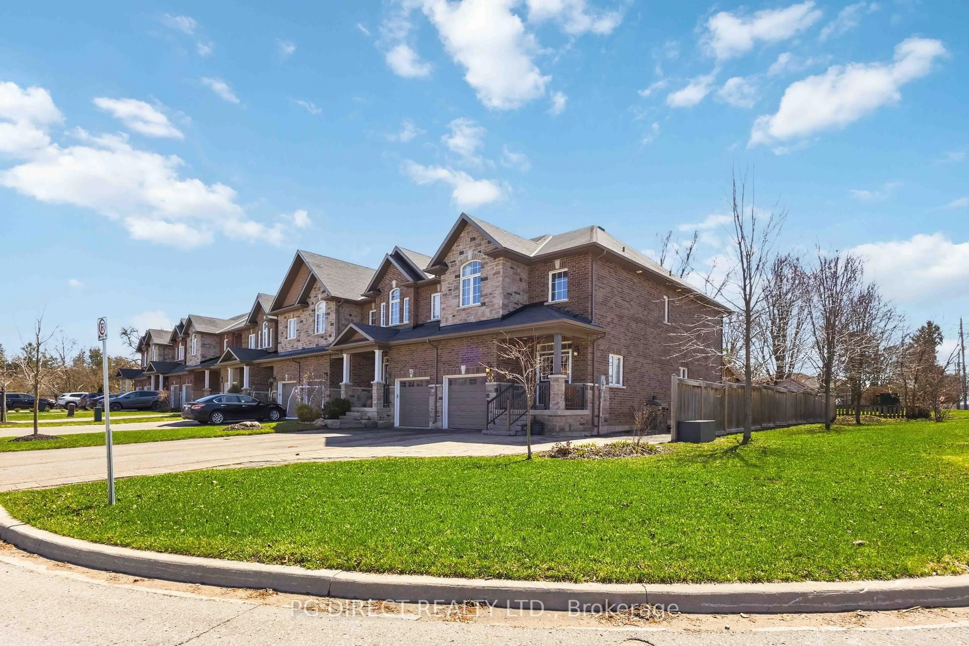 Home with brick exterior material, street for 1 Michael Cummings Crt, Uxbridge Ontario L9P 0E6