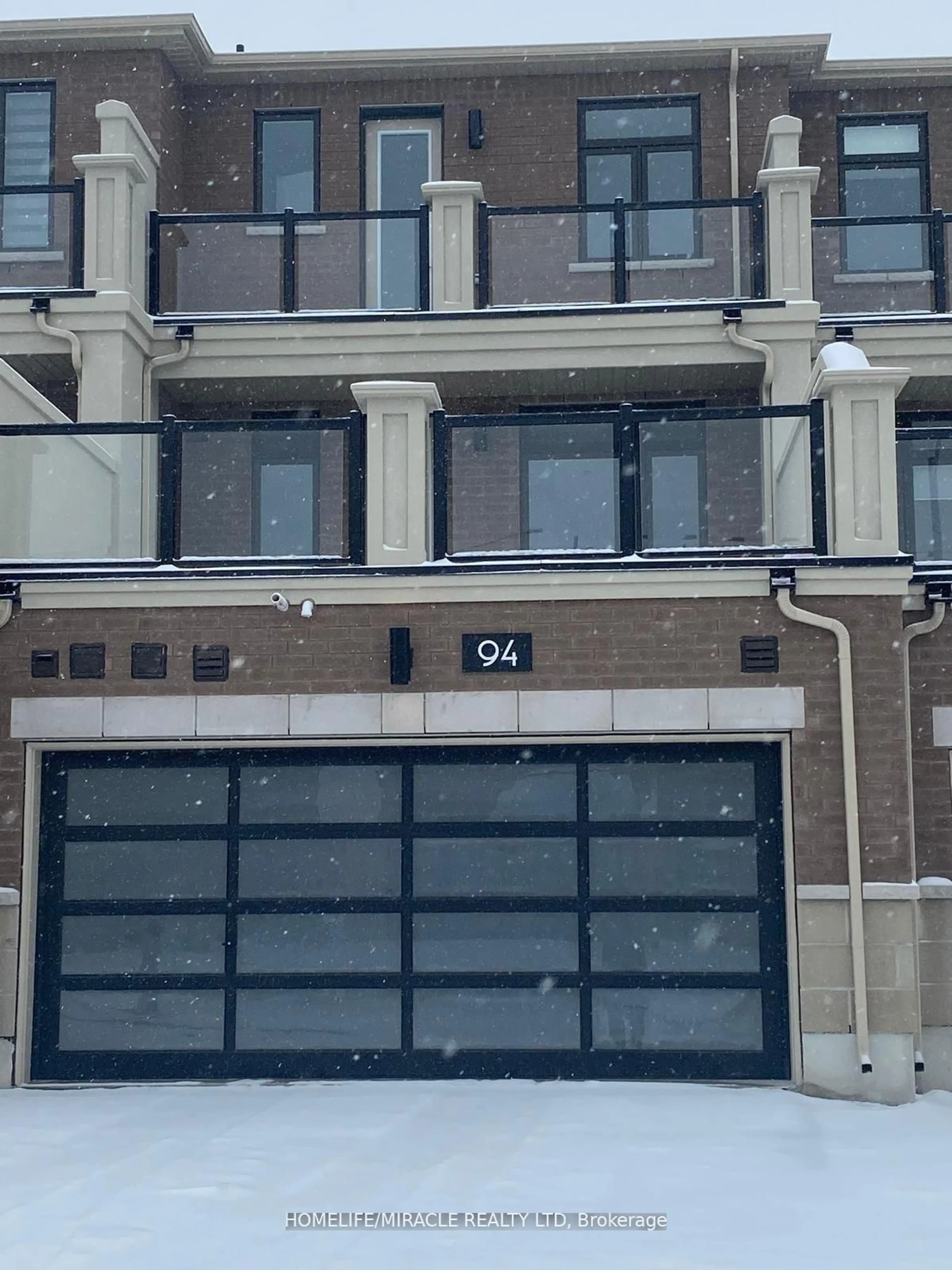 Indoor garage for 94 Robert Eaton Ave, Markham Ontario L3S 0G1